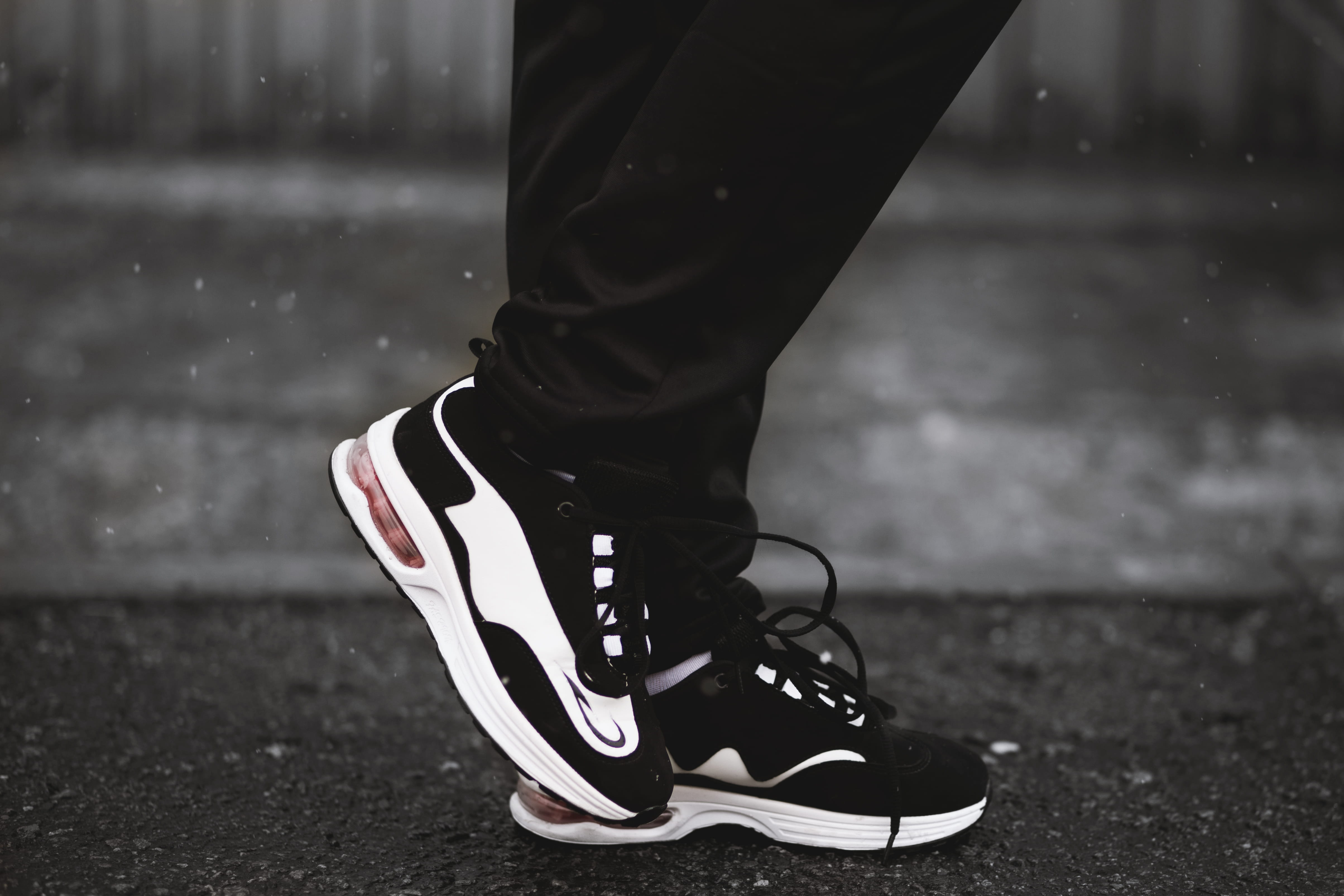 city, black, runnning, wear, 4K, one person, lifestyles, standing, shoe, wearing, person, sportswear, day, leisure activity, low section, pair, human foot, HD Wallpaper