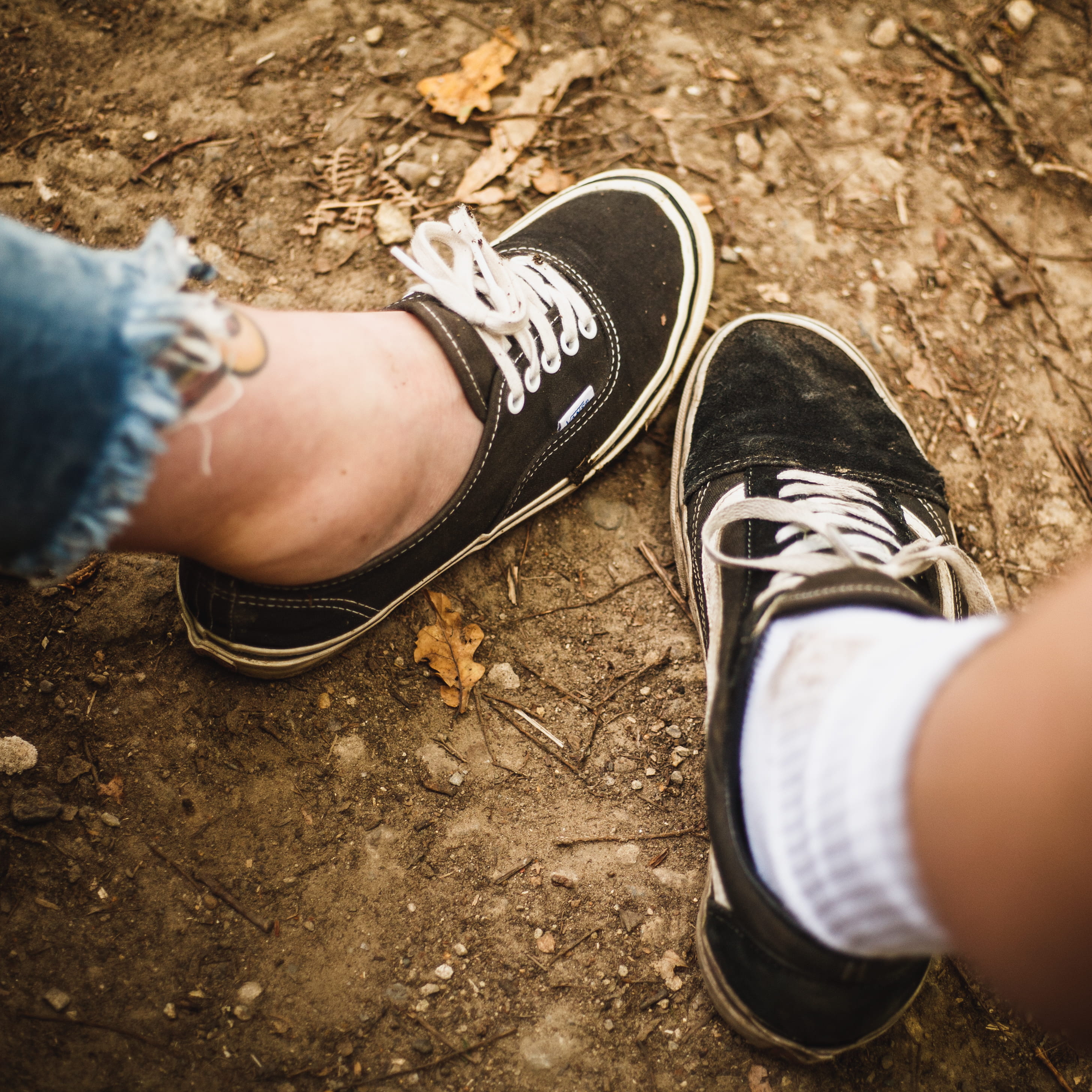 cowboy boot, outdoors, one person, united kingdom, real people, casual clothing, clothing, low section, day, person, human foot, low, southampton, lifestyles, Phone HD Wallpaper
