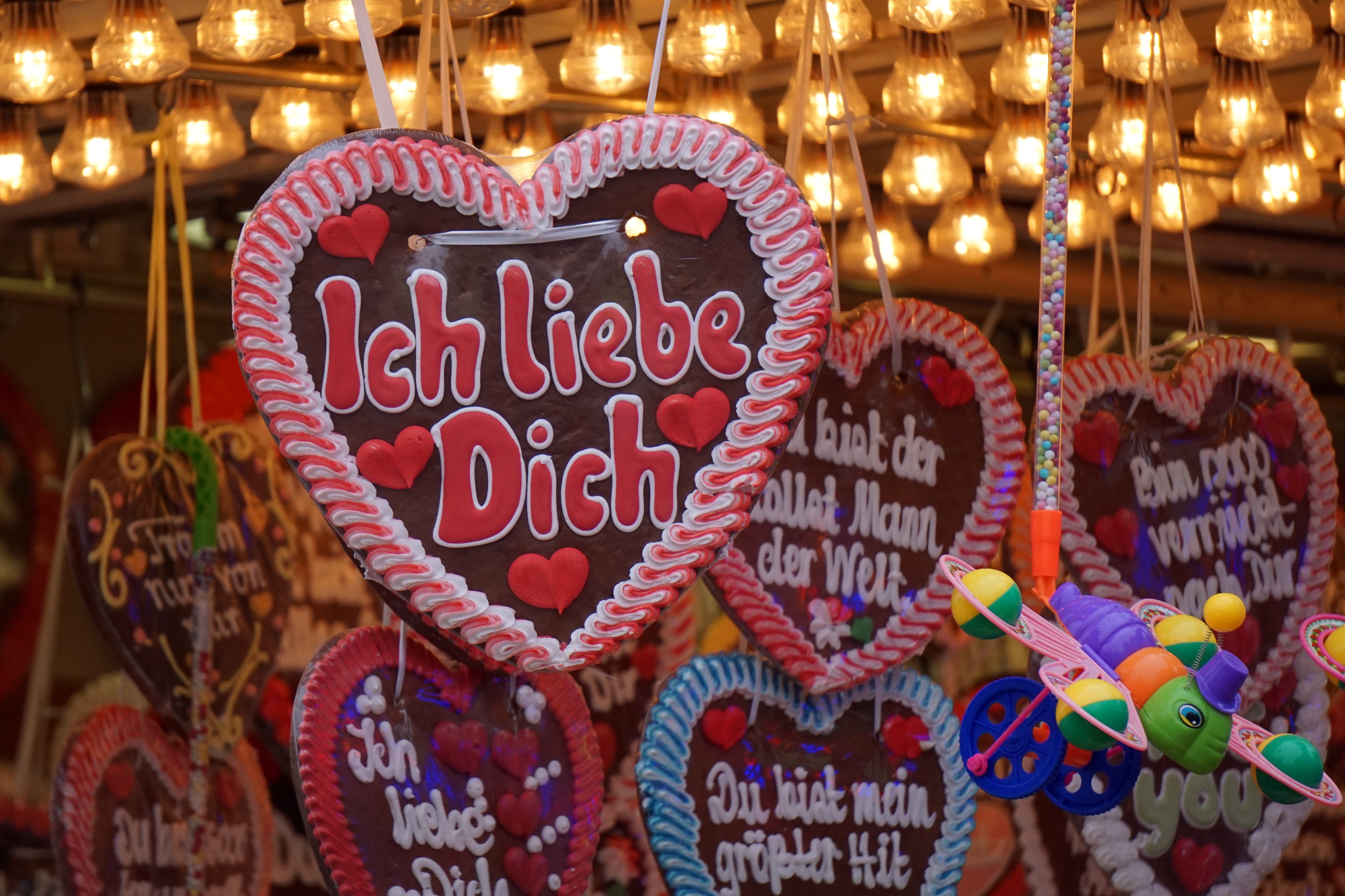 celebration, 5K, fun, baked, sweet food, gingerbread heart, food and drink, decoration, pleasure, Folk, Festival, cultures, heart, text, gingerbread, fair, HD Wallpaper