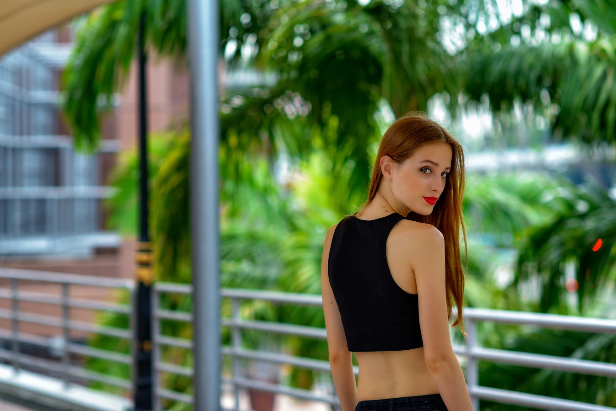 short tops, rear view, Noel Macale, model, depth of field, looking at viewer, straight hair, long hair, 1080P, women, redhead, HD Wallpaper