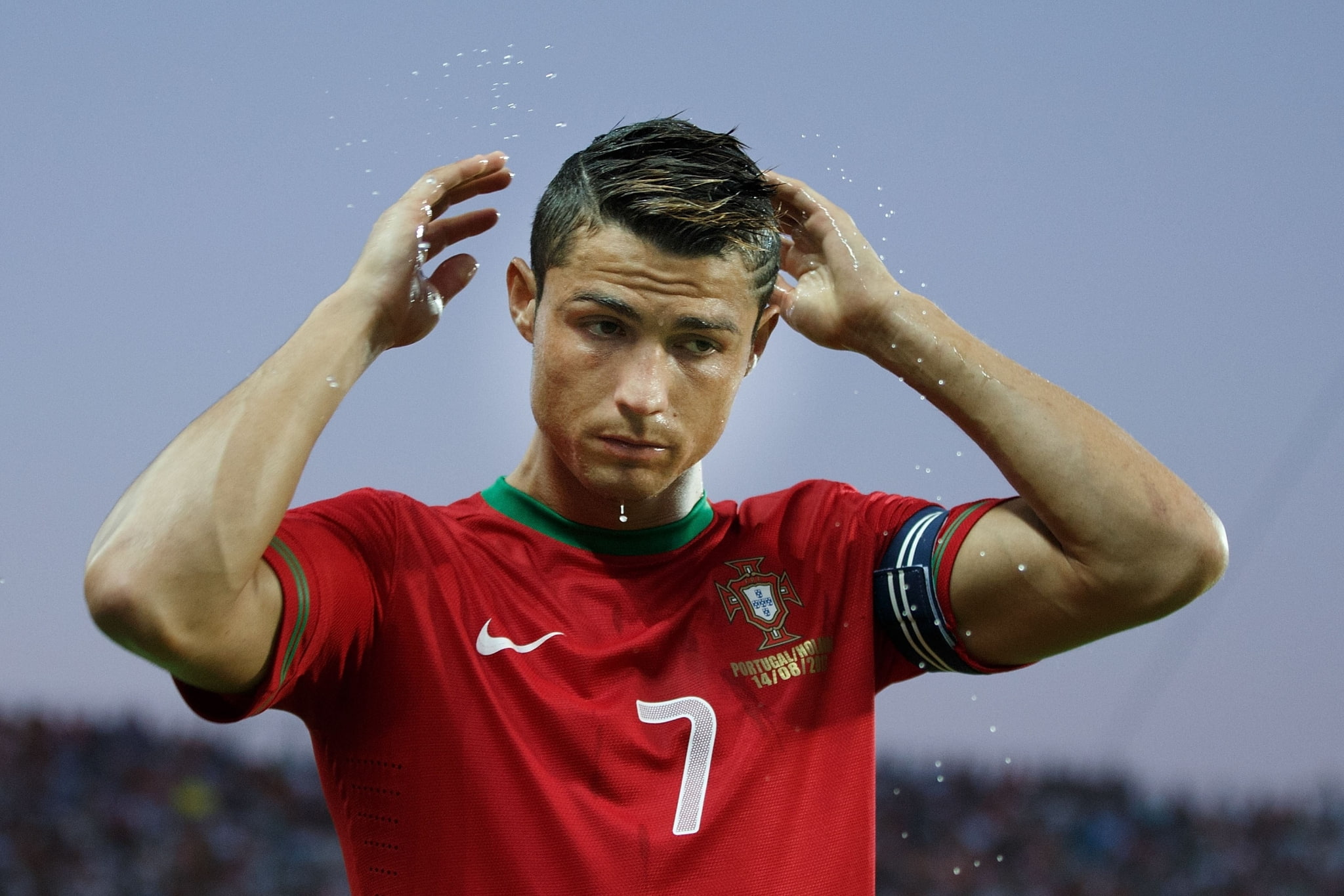red, leisure activity, lifestyles, 1080P, clothing, sky, focus on foreground, sport, casual clothing, waist up, real people, young adult, cr7 macbook  hd, HD Wallpaper