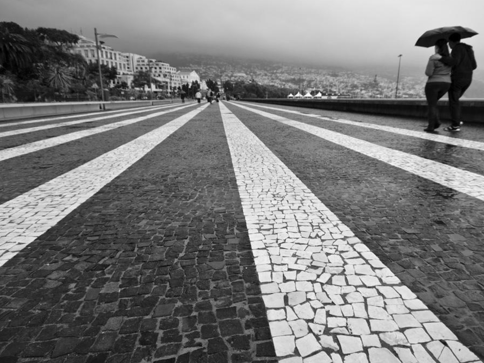 road, built structure, architecture, incidental people, museum, city, direction, lifestyles, paving stone, real people, 1080P, road marking, the way forward, HD Wallpaper