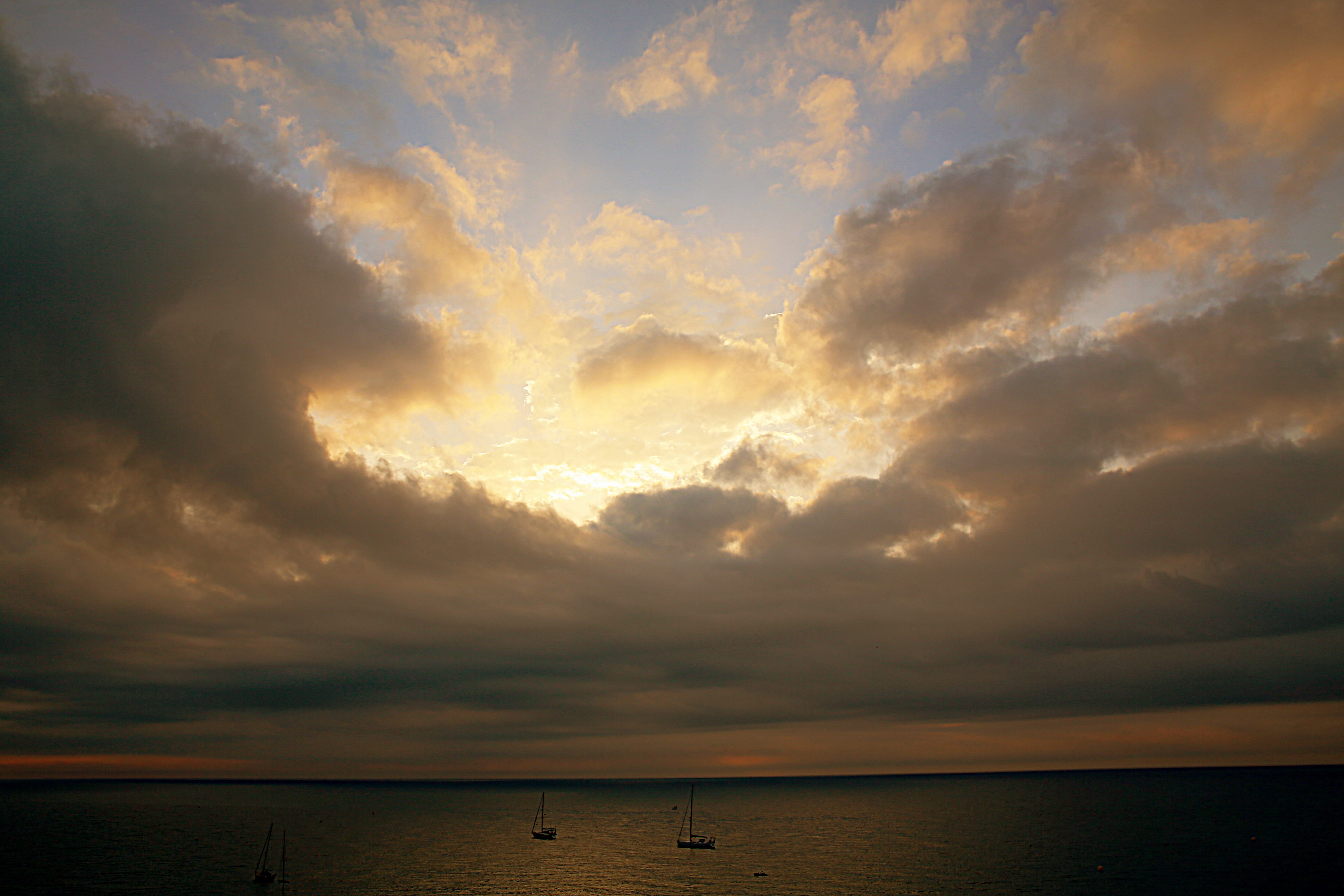 landscape, sea, cloud - sky, morning, tranquility, Sun, romantic sky, environment, dramatic sky, Sunrise, the light of the sun, sunset, water, cloudscape, HD Wallpaper