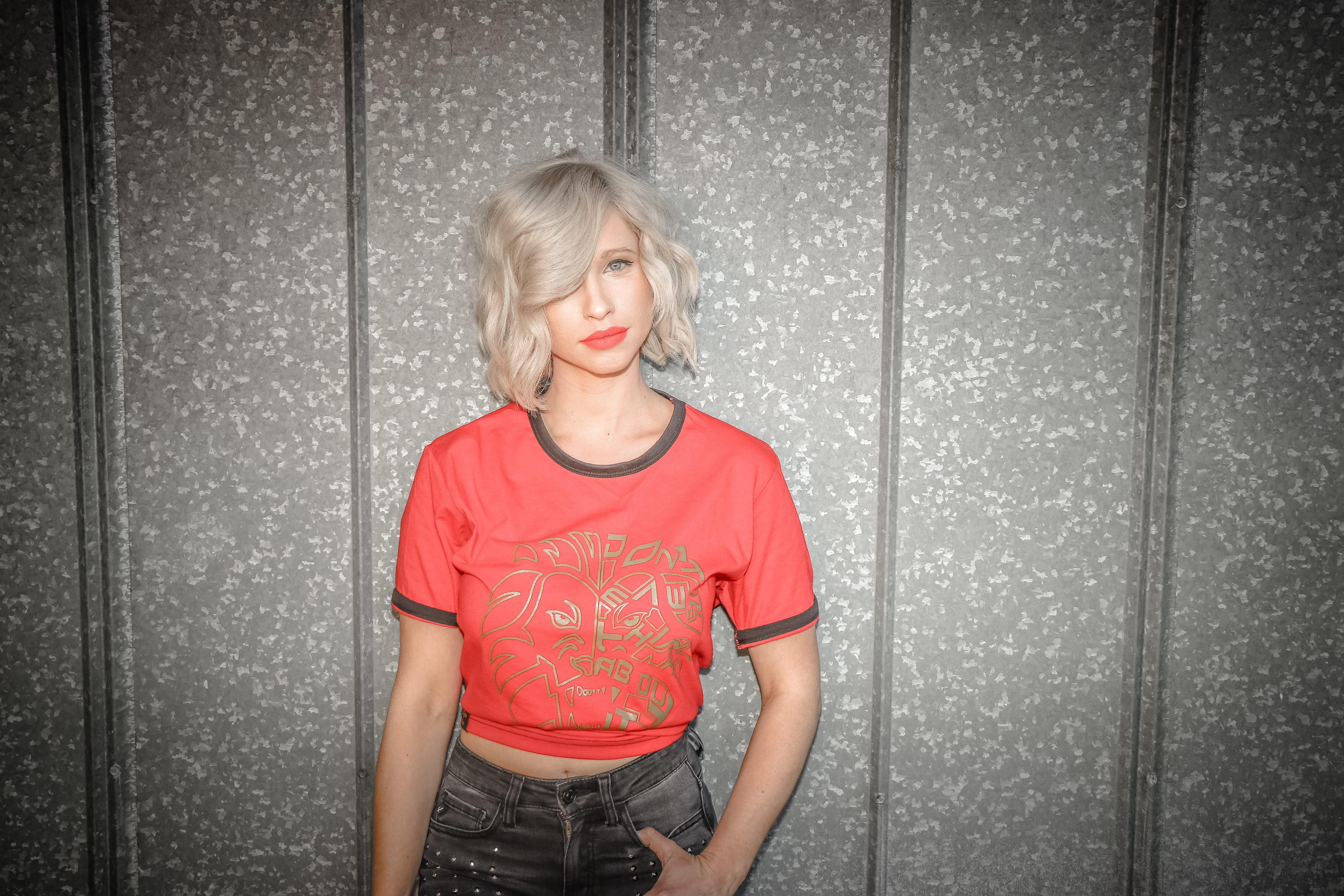 t, outdoors, emotion, wear, model, cute, fashion, lifestyles, waist up, hair, one person, blond, adult, crew, blond hair, smiling, neck, pretty, face, photoshoot, HD Wallpaper