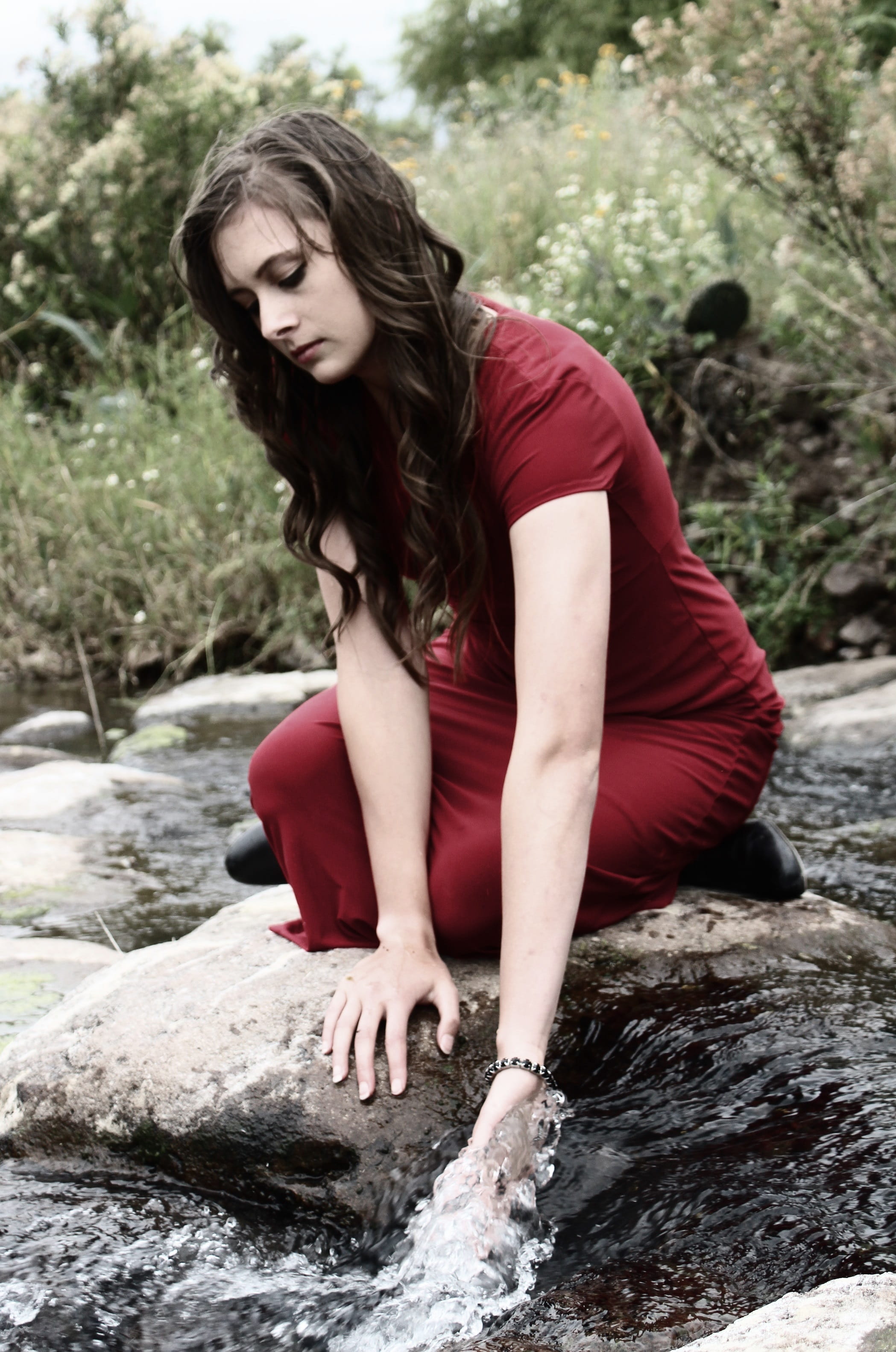 relaxation, leisure, model, woman, nature, wearing, one person, day, adult, beauty, red, dress, casual clothing, lifestyles, focus, sitting, hairstyle, Phone HD Wallpaper