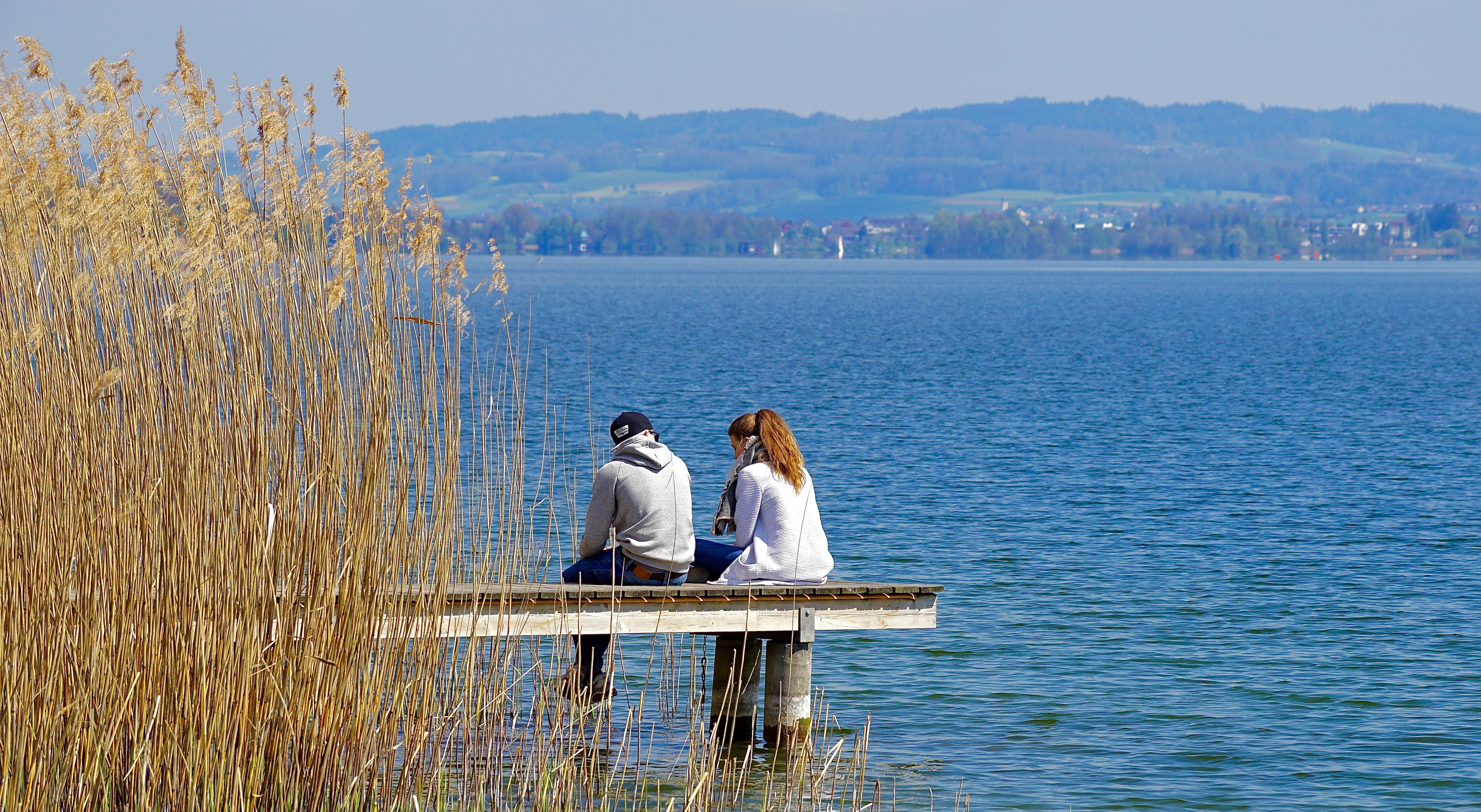 couple - relationship, scenics - nature, together, sea, connectedness, boardwalk, bright, real people, two people, atmospheric, woman, water, nature, color, HD Wallpaper