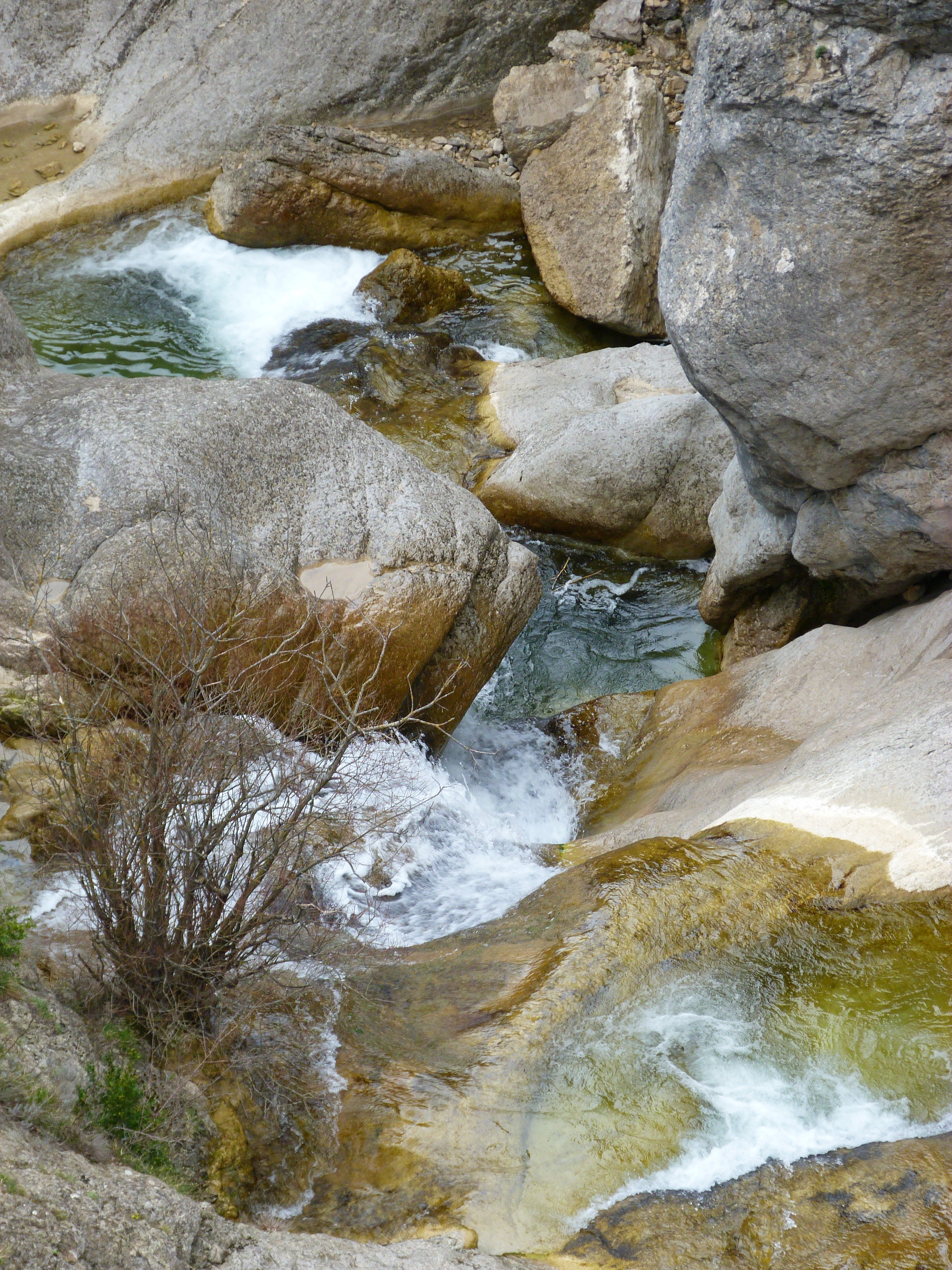 day, spring, flowing water, landscape, no people, solid, sport, water, cascades, flowing, waterfall, beauty in nature, rock - object, alps of high provence, Phone HD Wallpaper