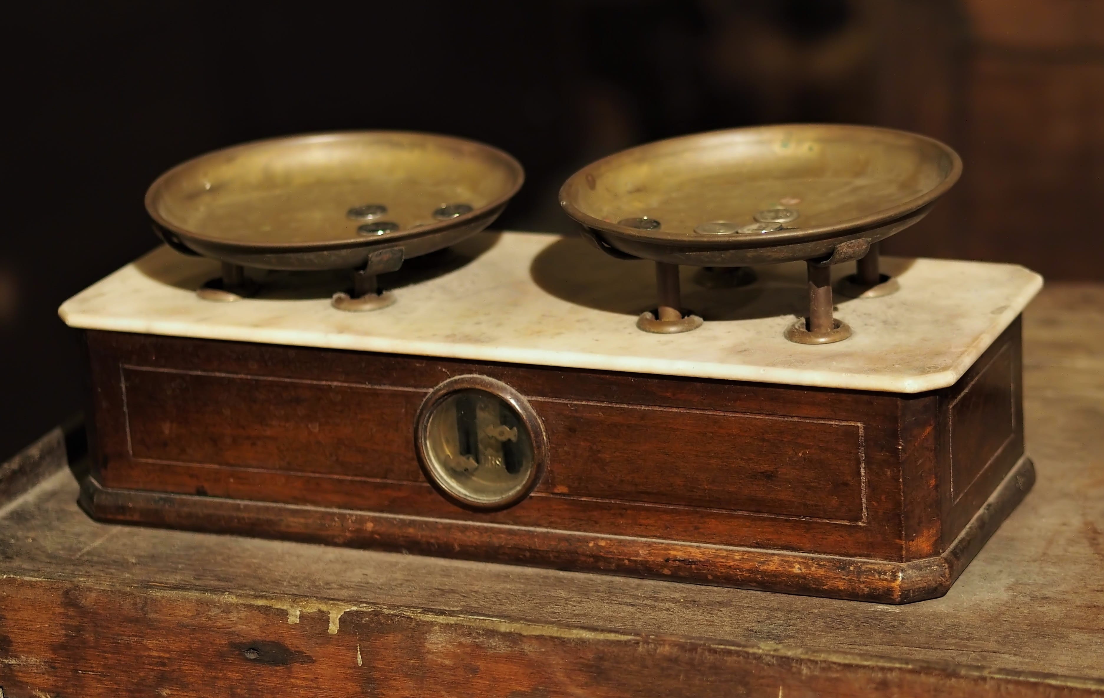 music, antique, the past, arts culture and entertainment, history, musical instrument, no people, nostalgia, still life, mass - unit of measurement, table, HD Wallpaper