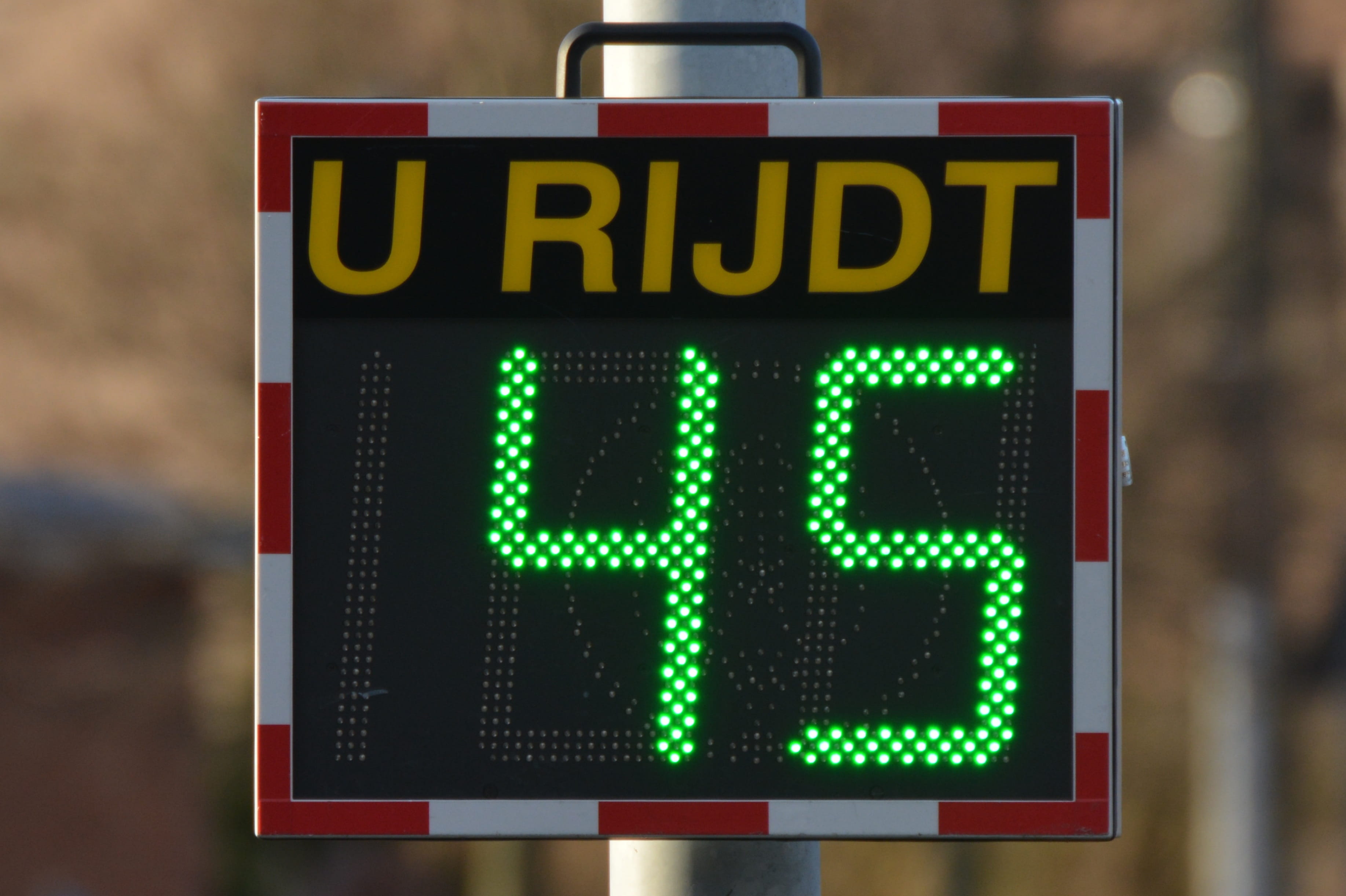communication, focus on foreground, traffic, finance, no people, speed, road sign, illuminated, technology, road safety, sign, guidance, 2K, green color, HD Wallpaper