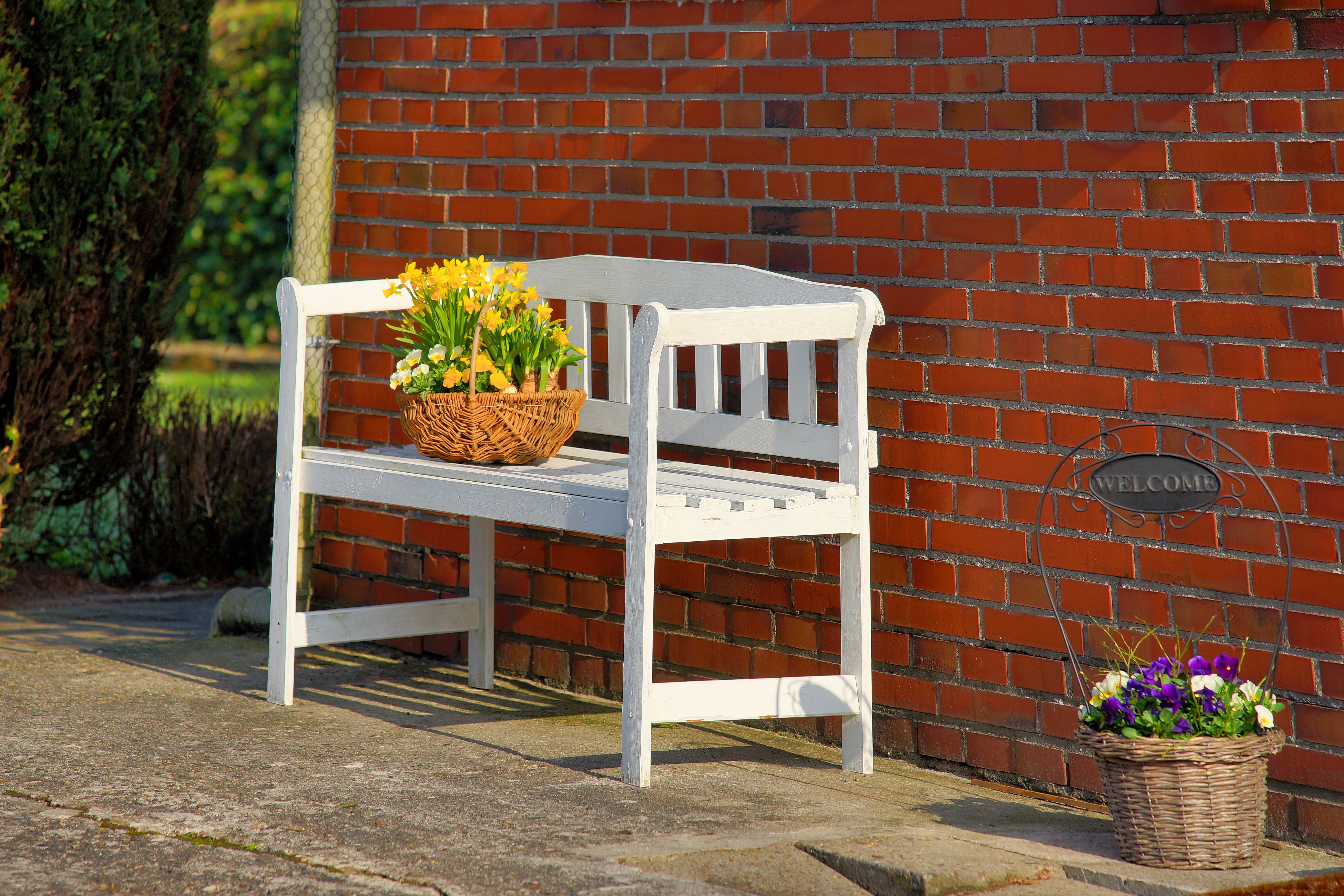 house facade, building exterior, beautiful, bank, daffodils, home, wall, wicker, building, day, illuminated, brick, yellow, cozy, wooden, wall - building feature, HD Wallpaper