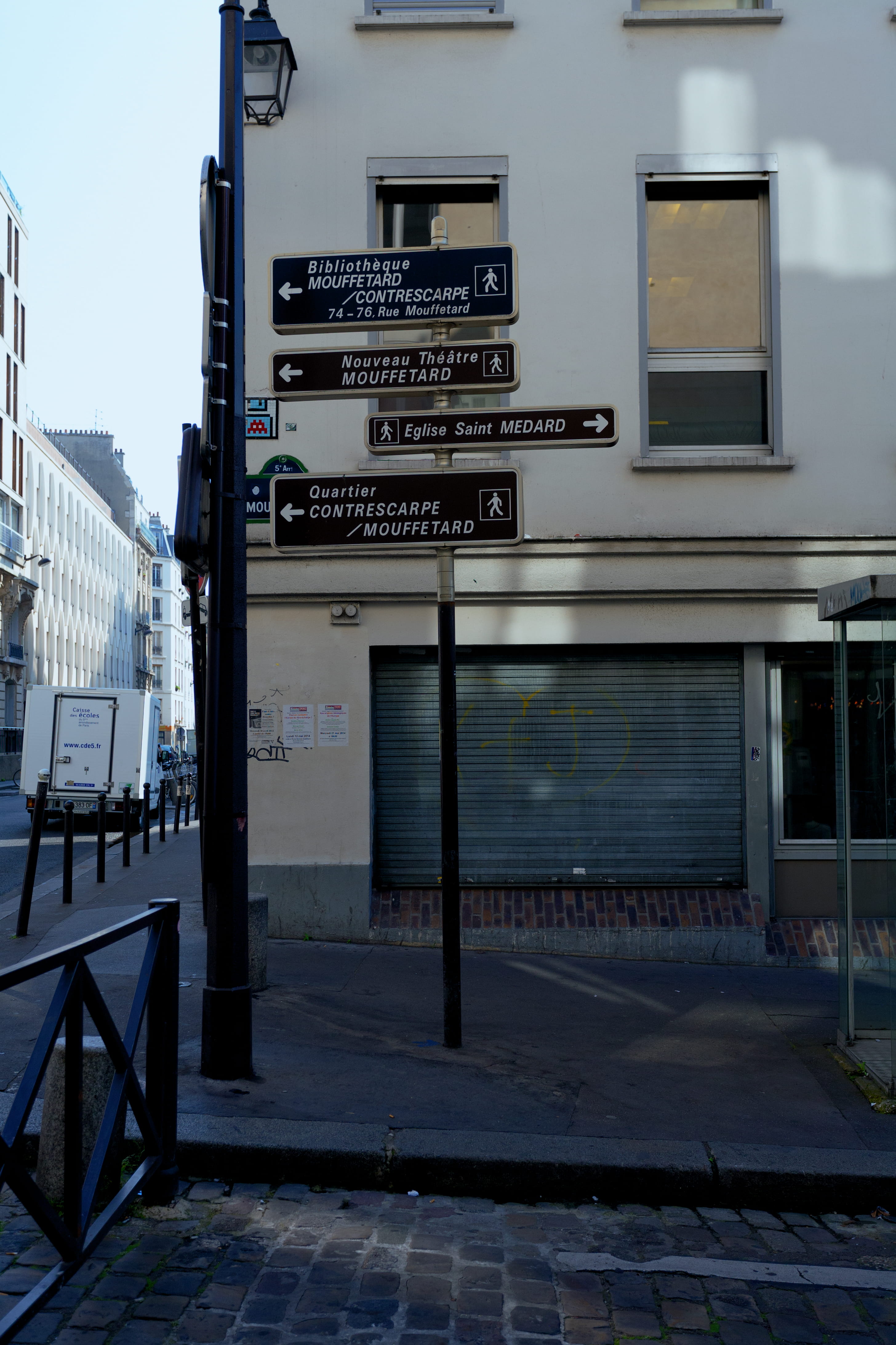 window, city, architecture, sky, building exterior, sign, outdoors, street, communication, day, directions, sidewalk, railing, paris, footpath, 4K, information, Phone HD Wallpaper