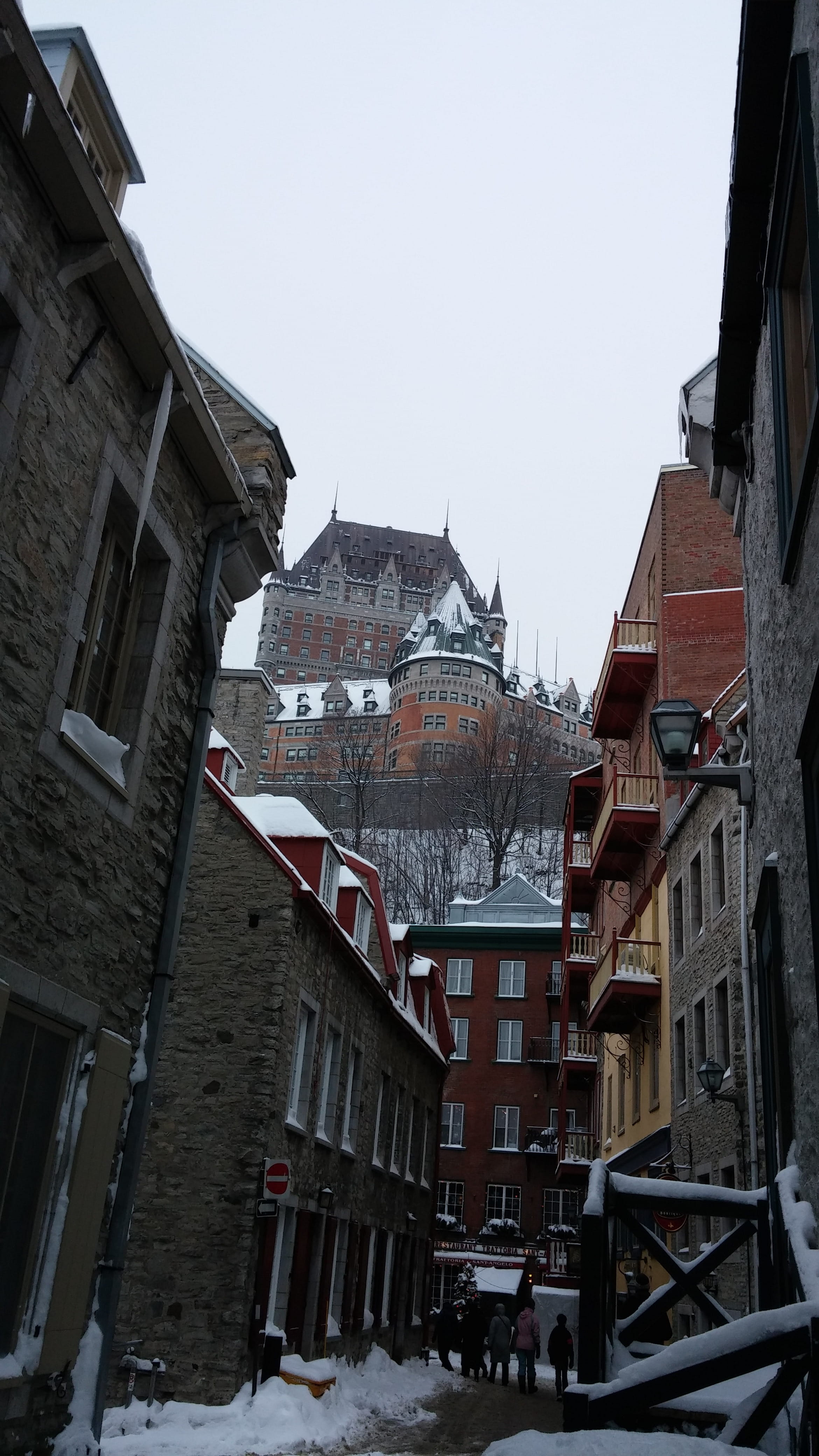 cold temperature, 4K, clear sky, nature, quebec city, built structure, building, architecture, quartier petit champlain, residential district, Petit Champlain, Phone HD Wallpaper