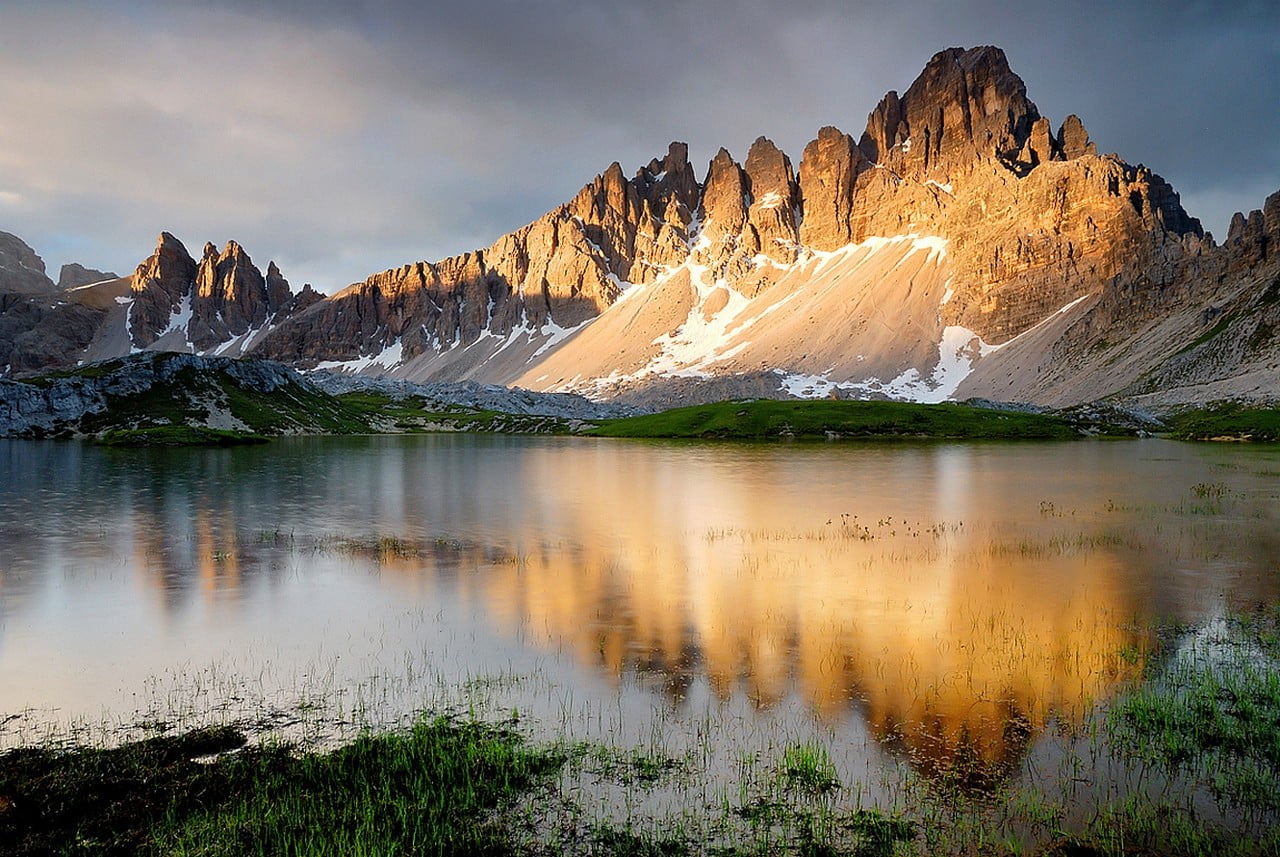 grass, mountain, rain, beauty in nature, dramatic landscape, landscape, snow, winter, outdoors, cliff, mountain range, travel destinations, reflection, HD Wallpaper