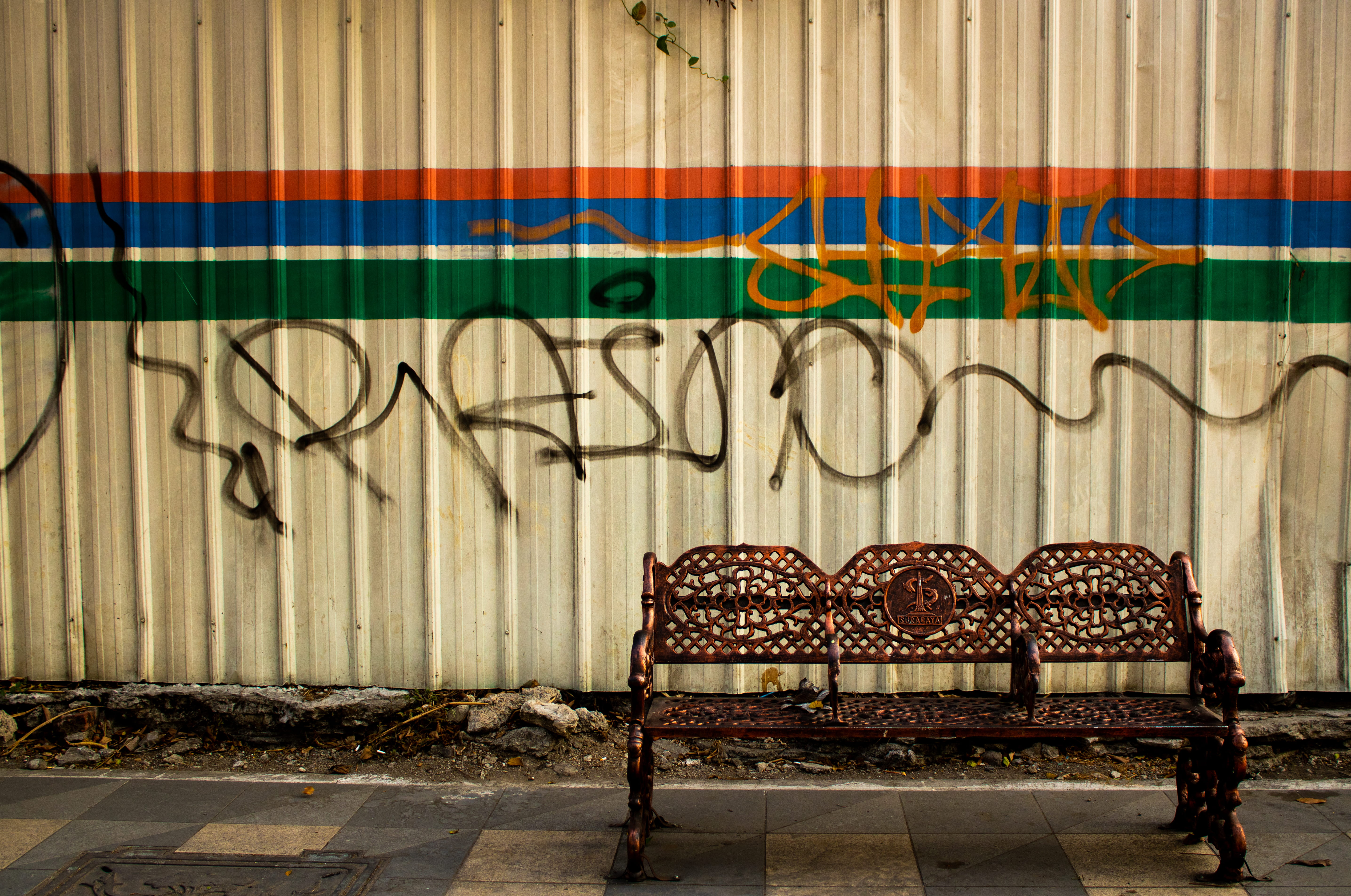 wall, empty, multi colored, seat, communication, pattern, architecture, text, iron, jalan mayjen sungkono, art and craft, absence, graffiti, building exterior, HD Wallpaper