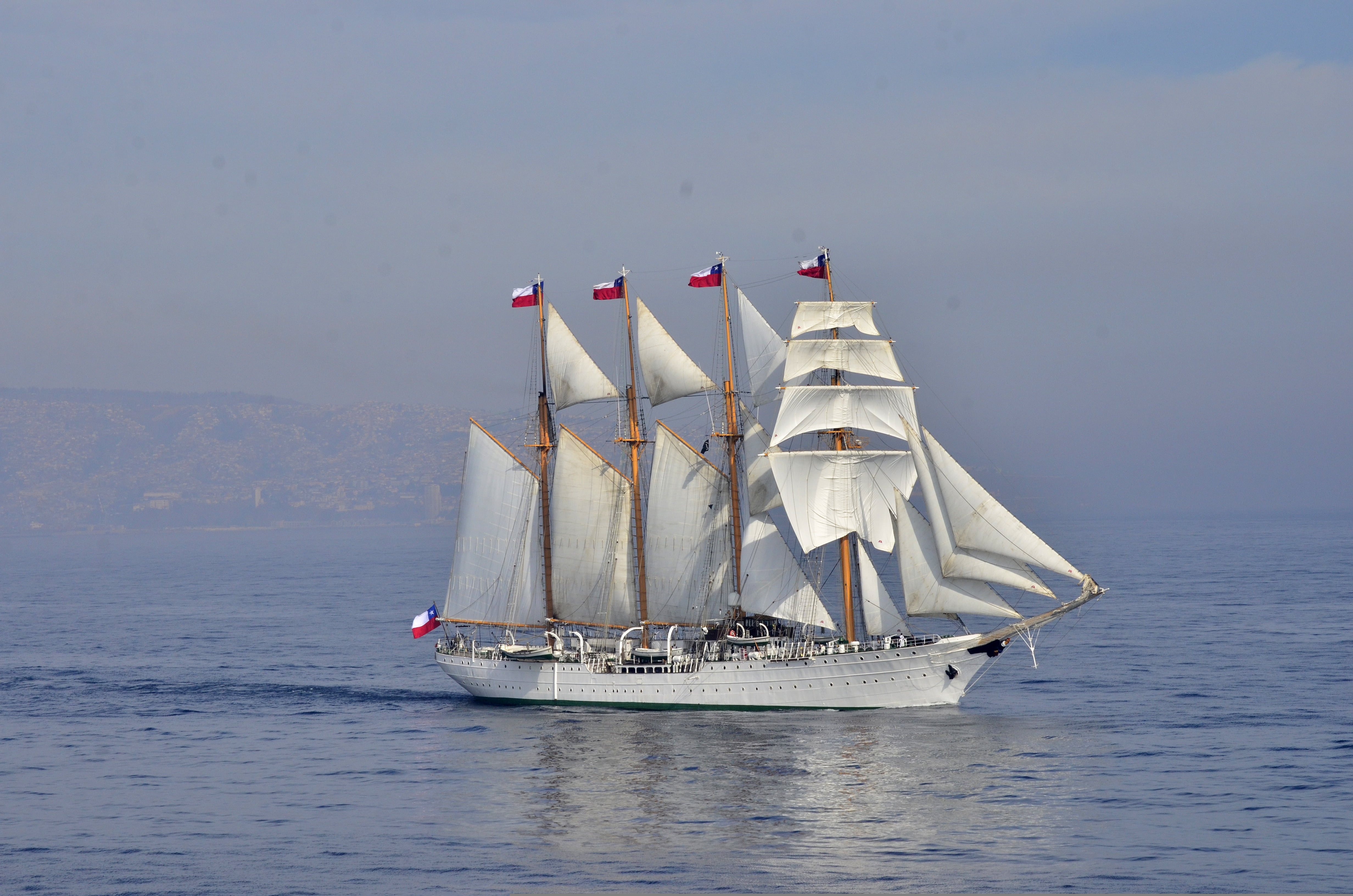 ship, no people, beauty in nature, flag, outdoors, blue, pole, sailing, sailing ship, leaving, luxury, nature, nautical vessel, (BE-43), sailboat, water, HD Wallpaper