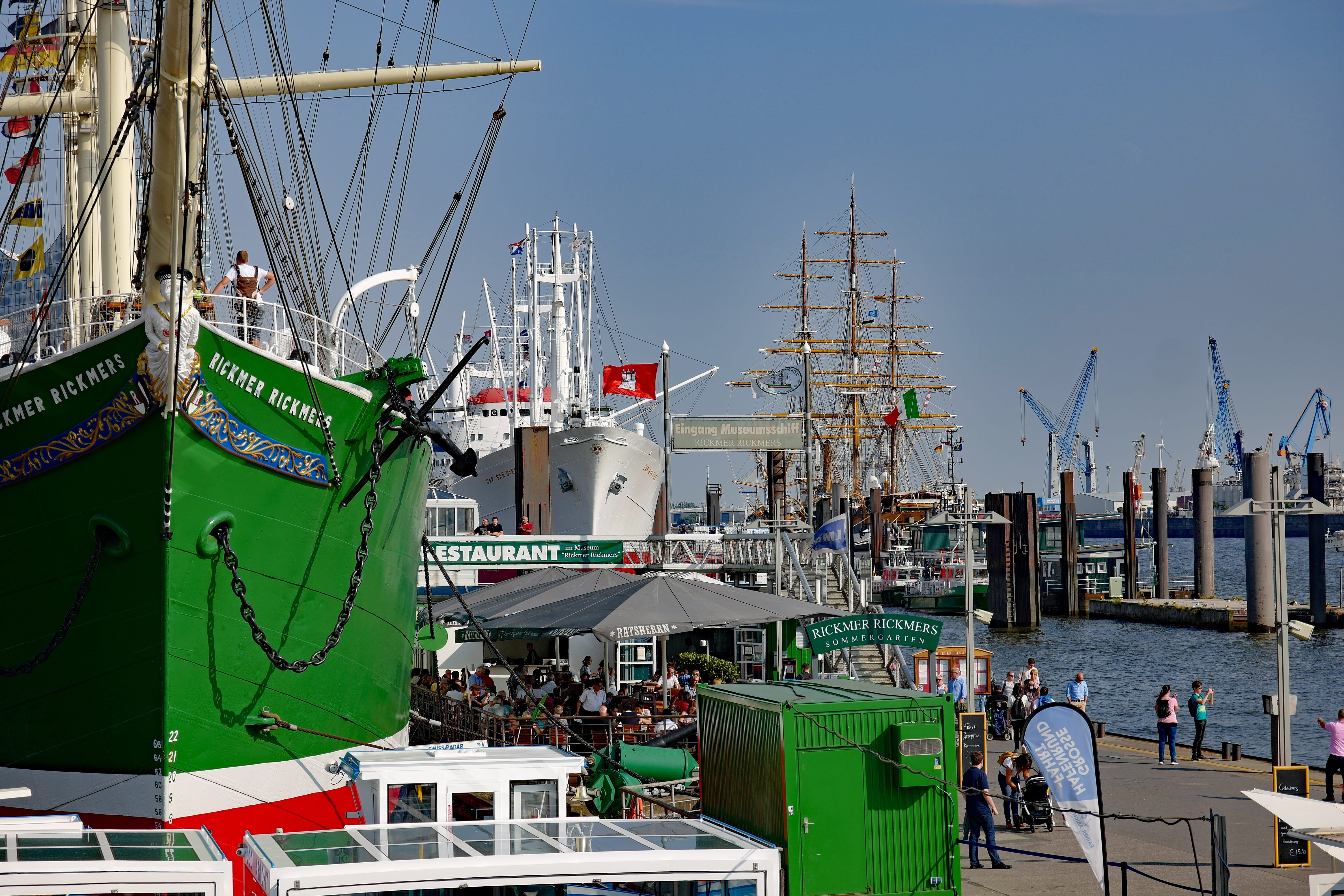 mode of transportation, shipping, 5K, moored, nautical vessel, group of people, ship, built structure, clear sky, hamburg, harbor, incidental people, sky, HD Wallpaper