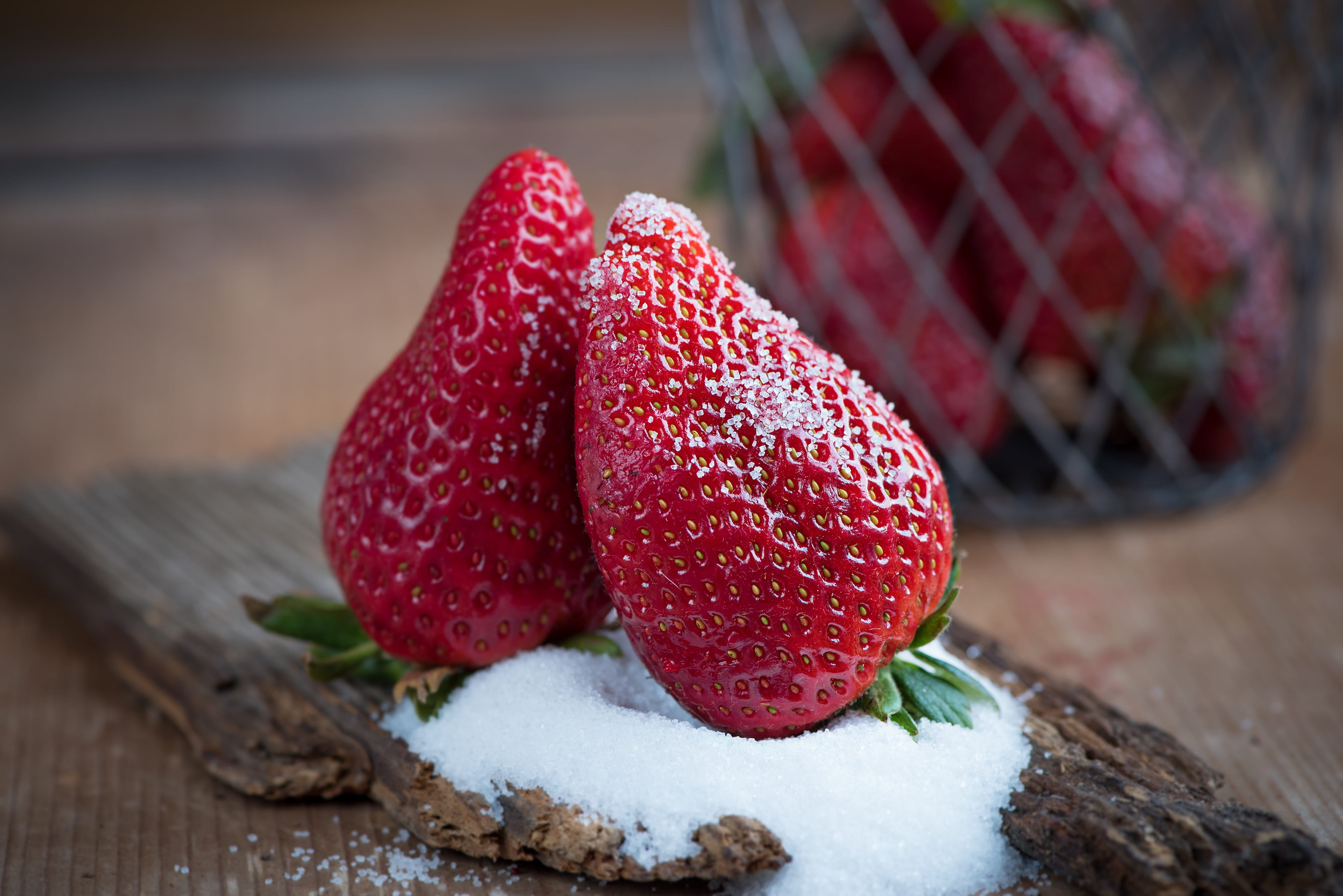 healthy, fruit, two piece, wellbeing, close-up, close, 4K, table, soft fruit, sugar, food, food-photography, focus on foreground, natural product, frisch, HD Wallpaper