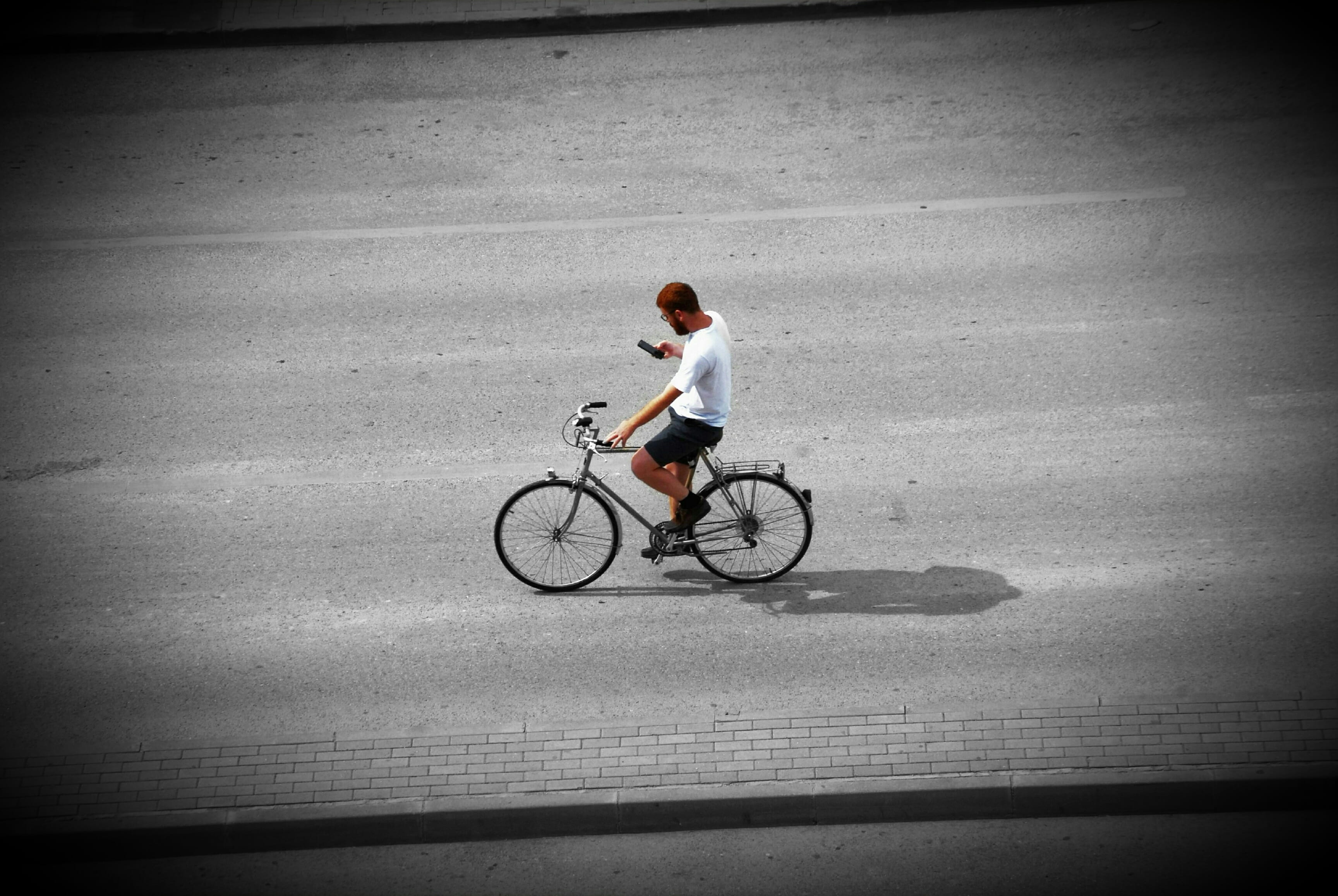 men, day, full length, digital, urban Scene, lifestyle, icon, box, outdoors, cycling, mode of transportation, globe, sport, road, bicycle, hand, holiday, HD Wallpaper