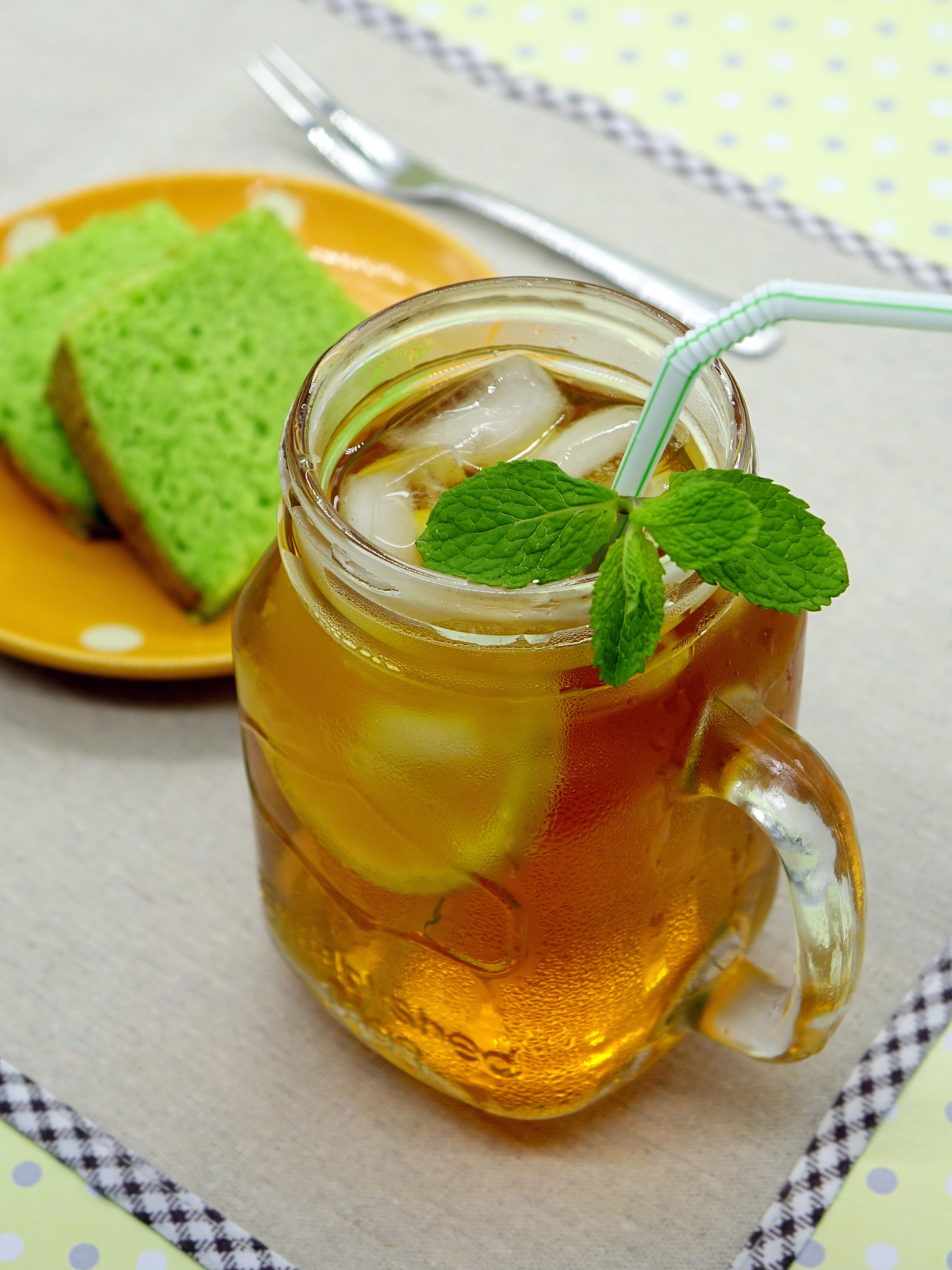 citrus, no people, eating utensil, chilled, beverage, ice, freshness, table setting, healthy eating, liquid, mint leaf - culinary, mint, cake, 4K, straw, Phone HD Wallpaper
