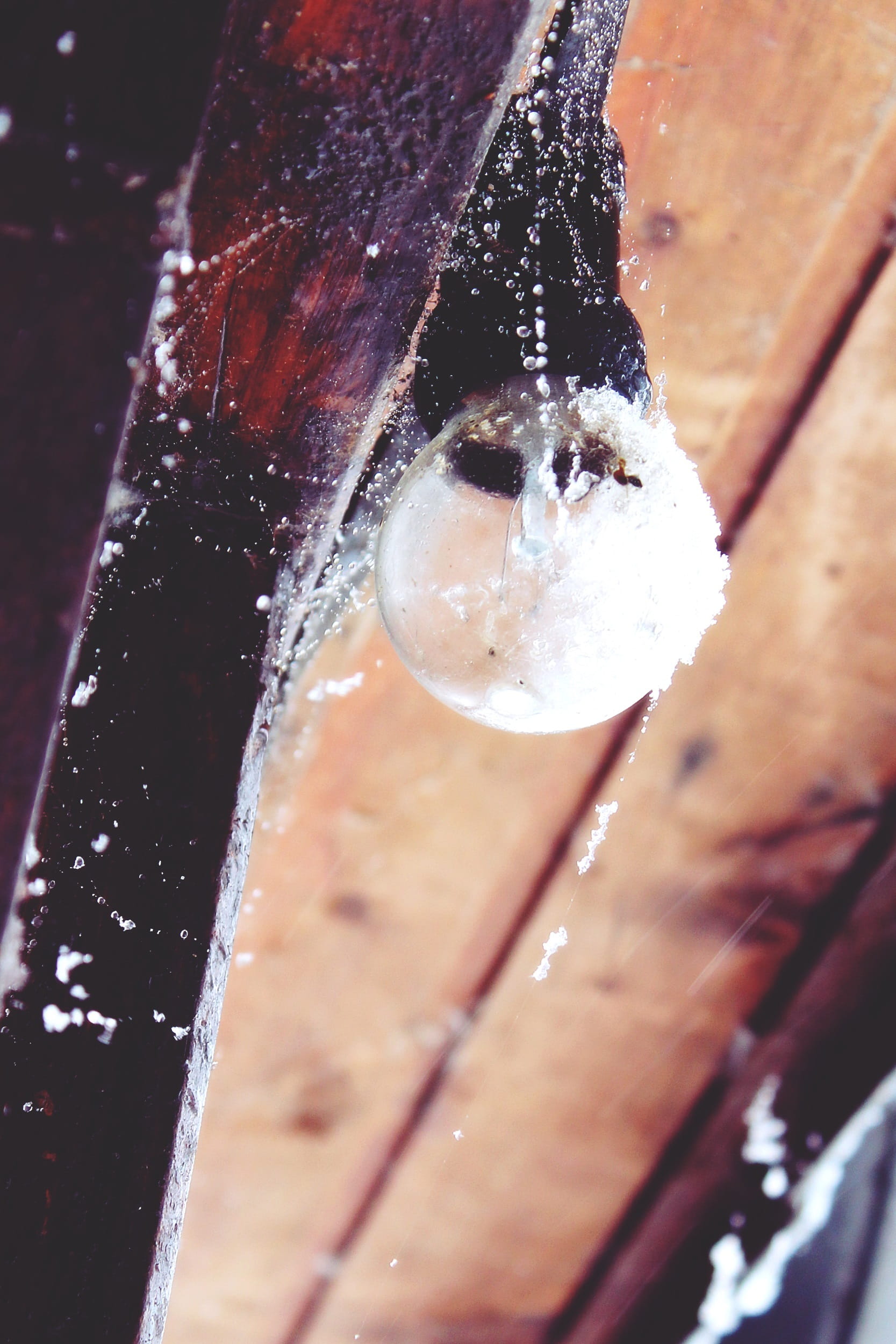 home, refreshment, water, day, scale, close-up, 1080P, selective focus, nature, drink, snow, building, old, winter, high angle view, rustic, indoors, frost, Phone HD Wallpaper