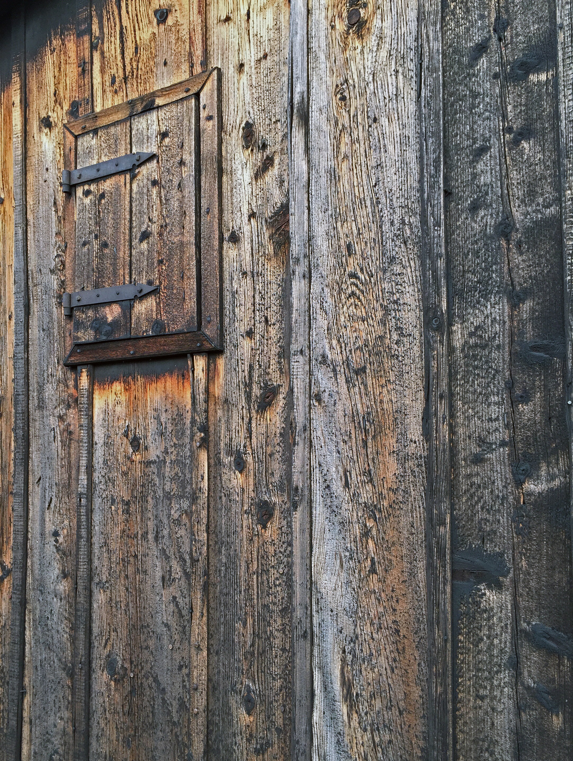 full frame, door, scale, old, weathered, backgrounds, no people, wood, textured, wood - Material, pattern, metal, entrance, western script, craft, close-up, Phone HD Wallpaper