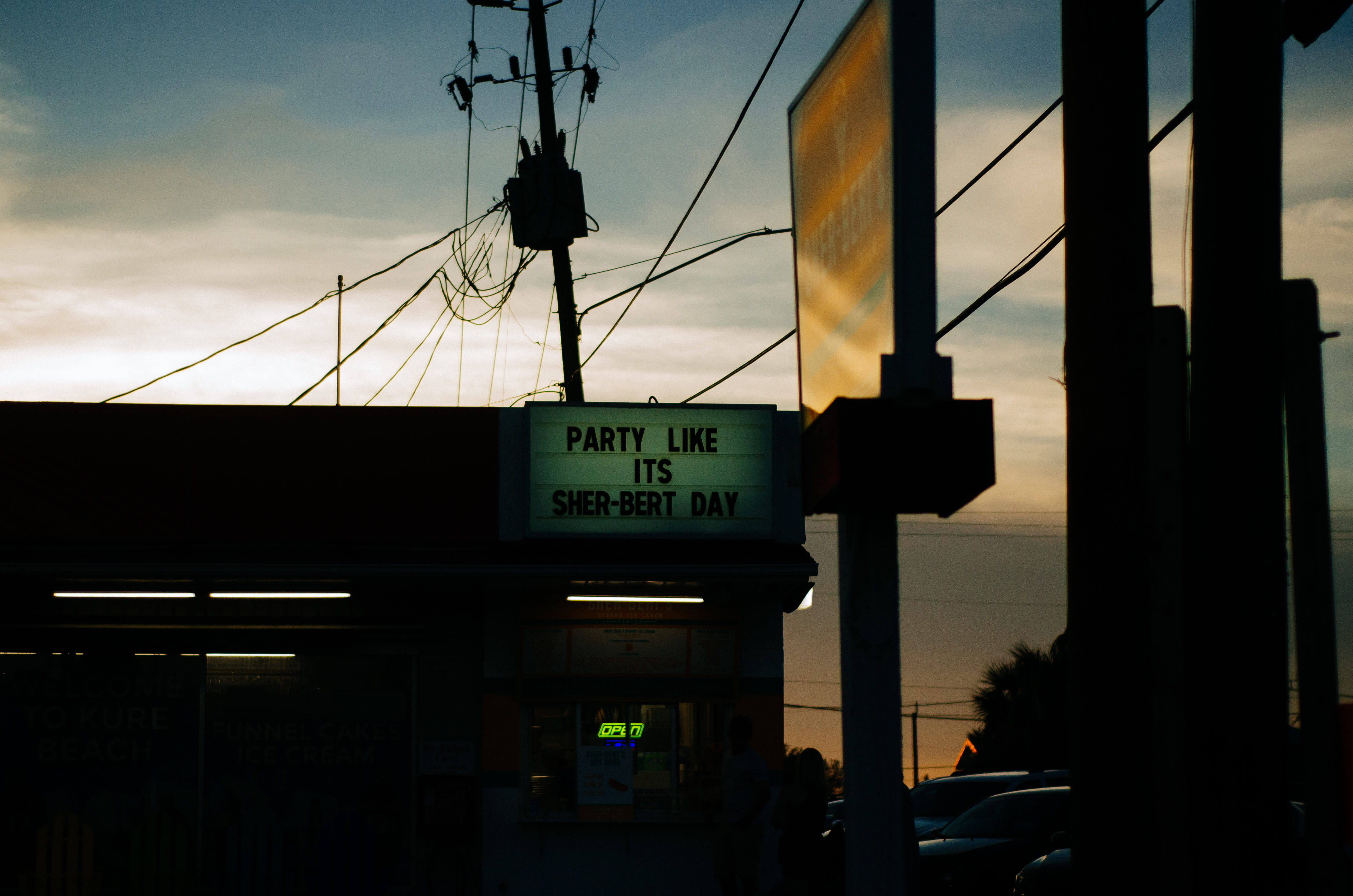 flora, train, illuminated, communication, architecture, sign, sky, room, text, sunset, outdoors, train station, lighting, kure beach, jar, cloud - sky, HD Wallpaper