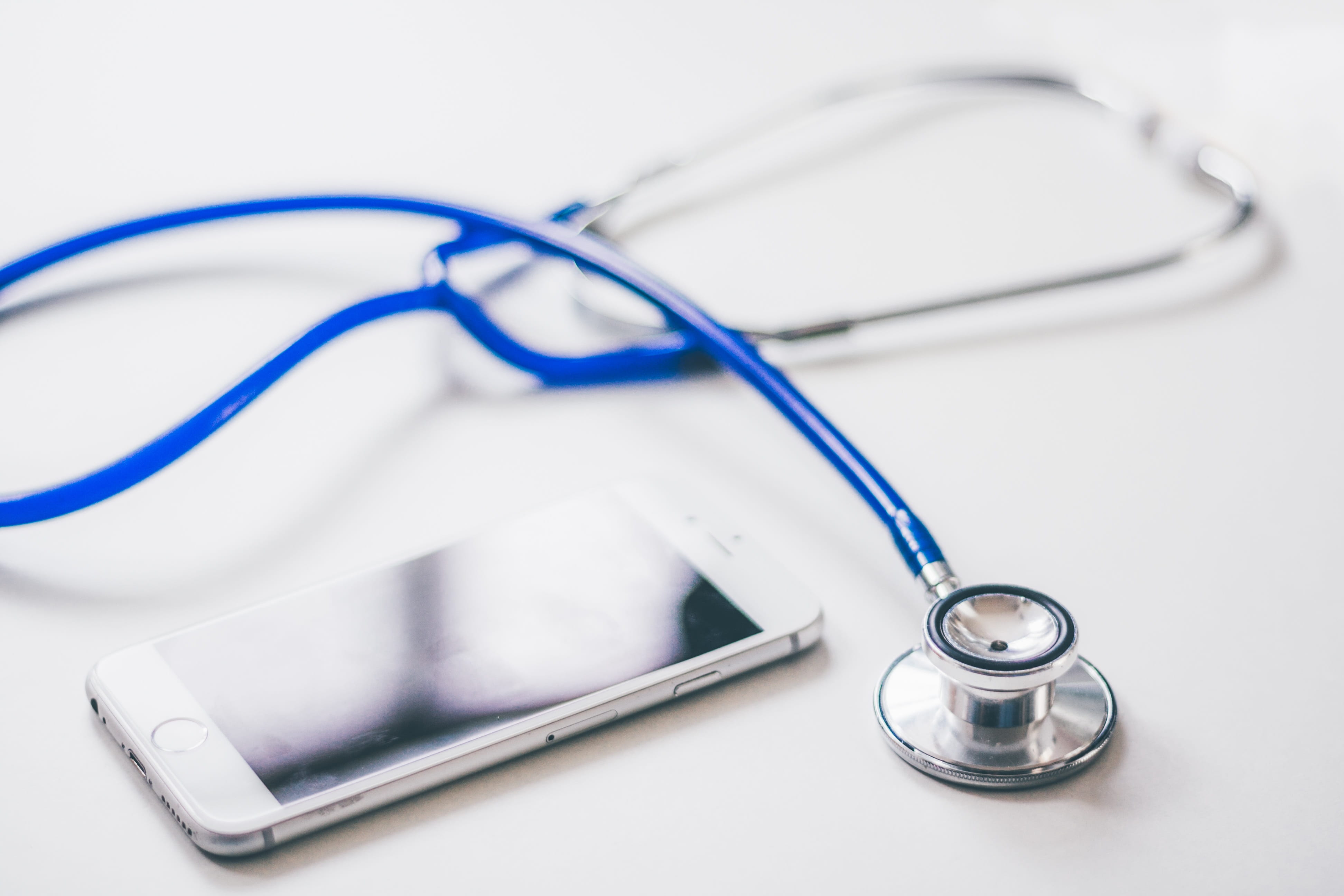 doctor, medical equipment, medical, blue, communication, medical instrument, objects, wireless technology, cell phone, silver, smartphone, care, computer network, HD Wallpaper