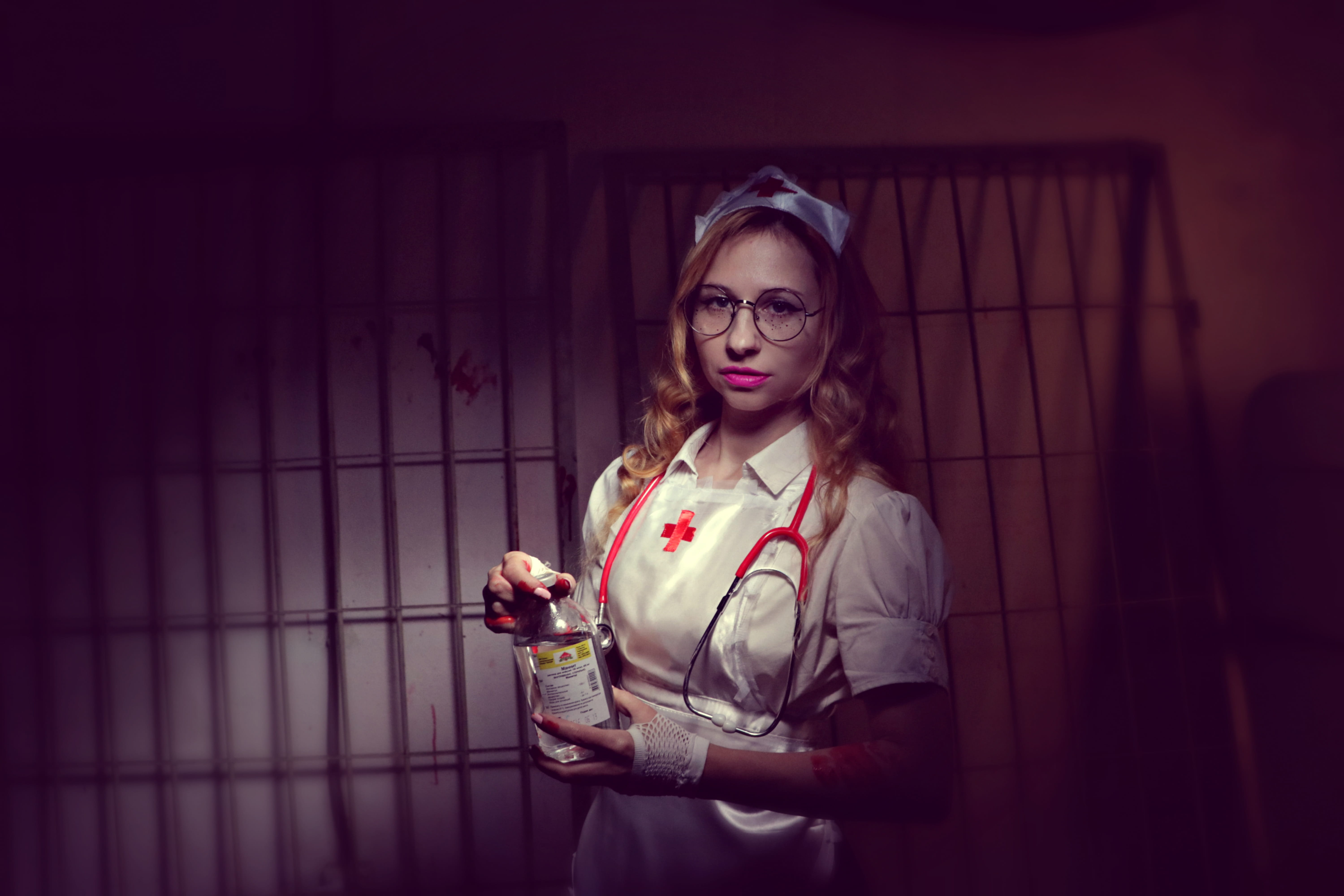 diagnostics, health care, clinic, hospital, portrait, adult, laboratory, 5K, indoors, glasses, hairstyle, halloween, food and drink, waist up, violence, HD Wallpaper