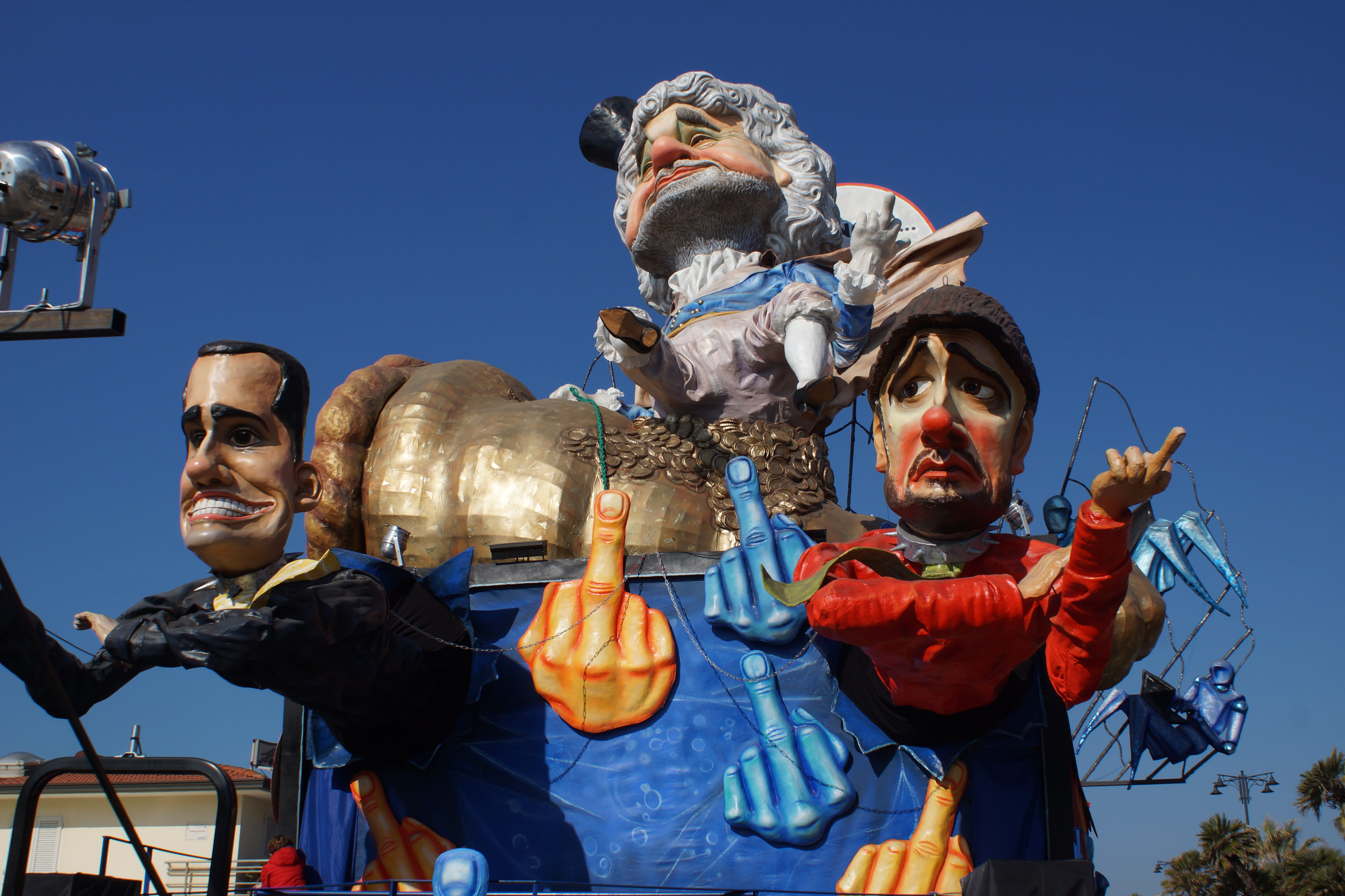 5K, viale guglielmo marconi, luigi di maio, art and craft, alessandro di battista, day, viareggio carnival, clothing, celebration, no people, craft, beppe grillo, HD Wallpaper