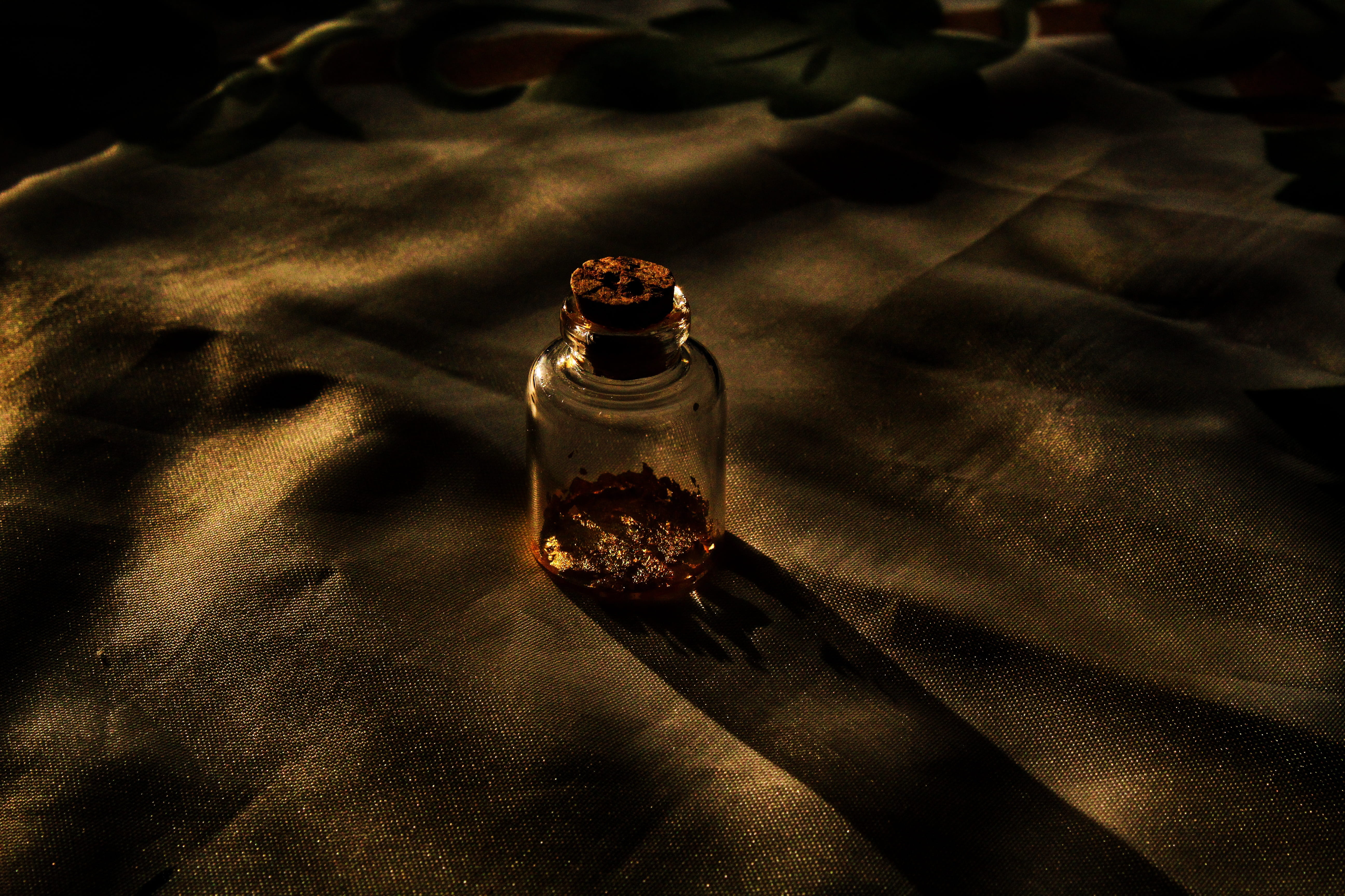 high angle view, decoration, perfume sprayer, table, vial of gold, no people, food and drink, spice, indoors, still life, night, pepper - seasoning, close-up, HD Wallpaper