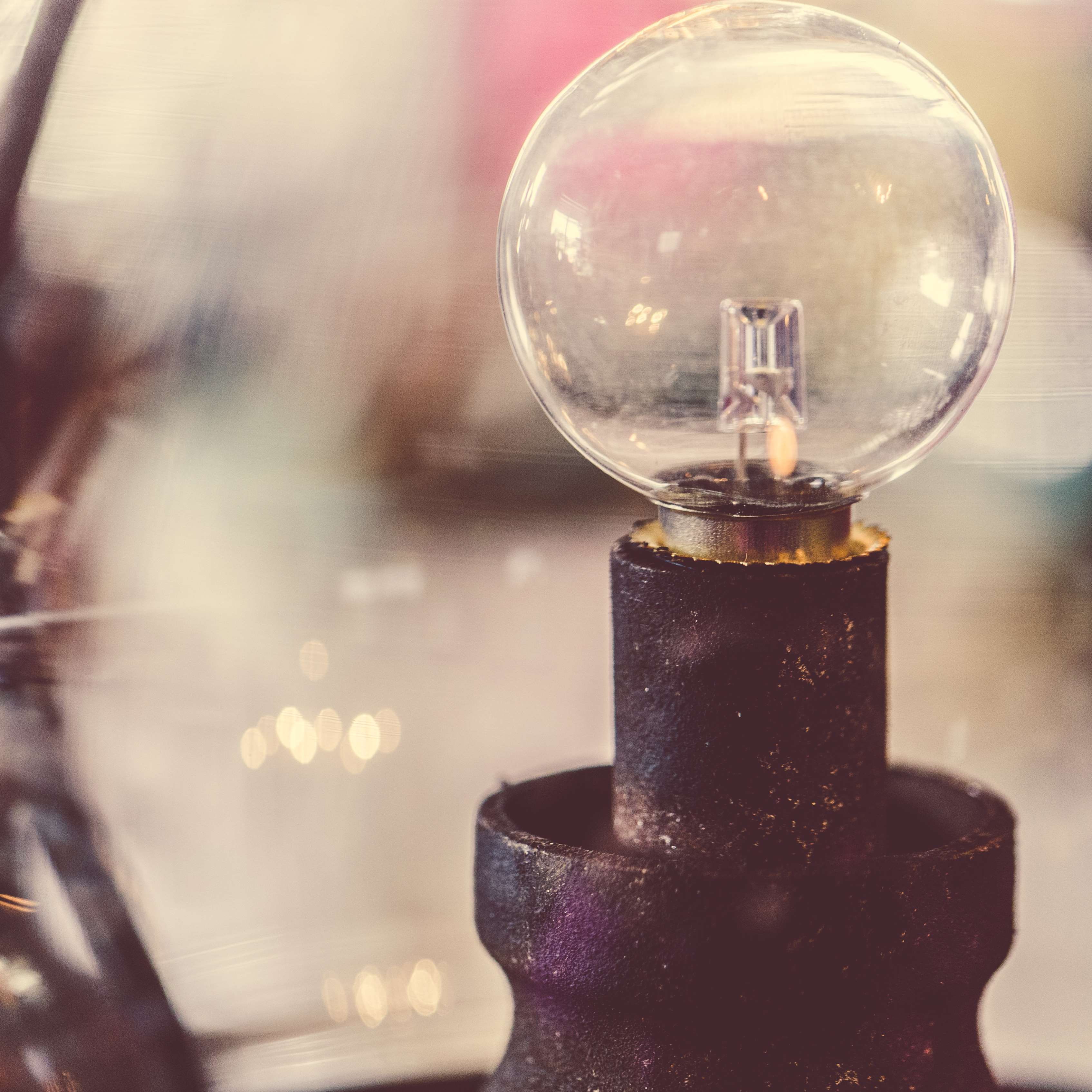 selective focus, glass - material, lighting equipment, indoors, edison, glass, close-up, filament, wet, transparent, no people, rustic, focus on foreground, Phone HD Wallpaper