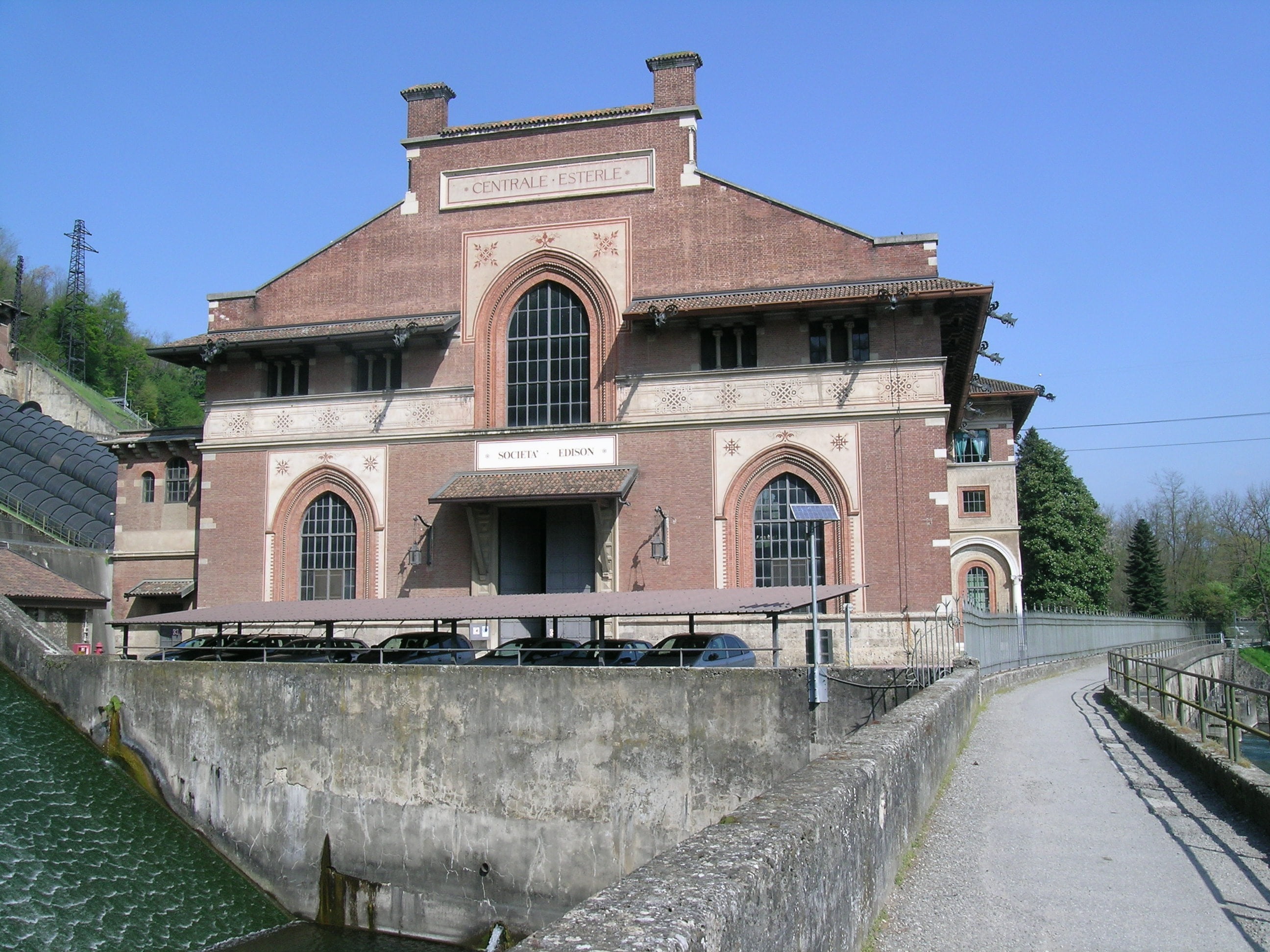 esterle central, no people, arch, built structure, blue, window, building, edison, sunlight, building exterior, water, canal, architecture, power station, HD Wallpaper