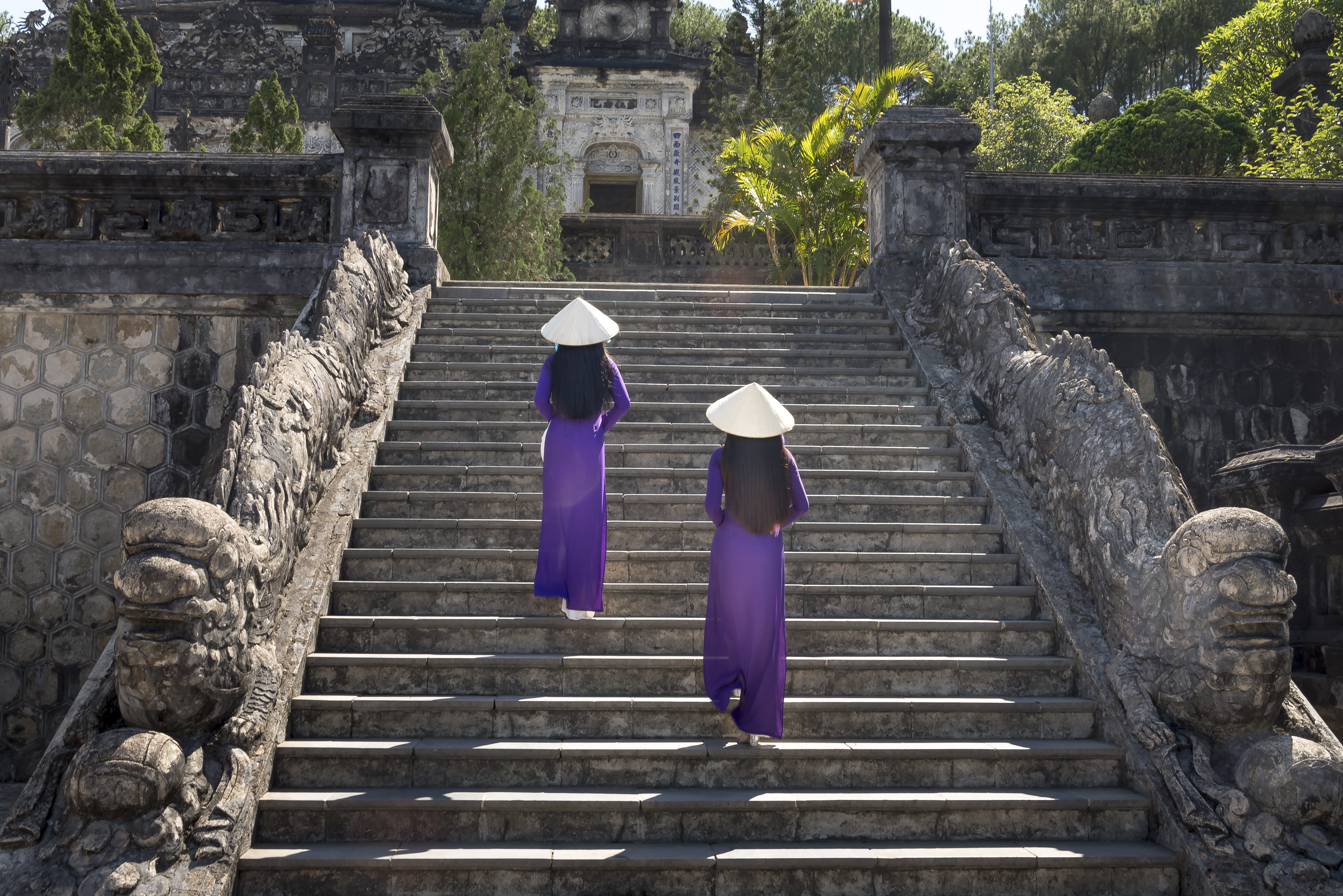 architecture, archaeology, place of worship, low angle shot, temple, the past, outdoors, real people, building, culture, day, stairs, historic, built structure, HD Wallpaper