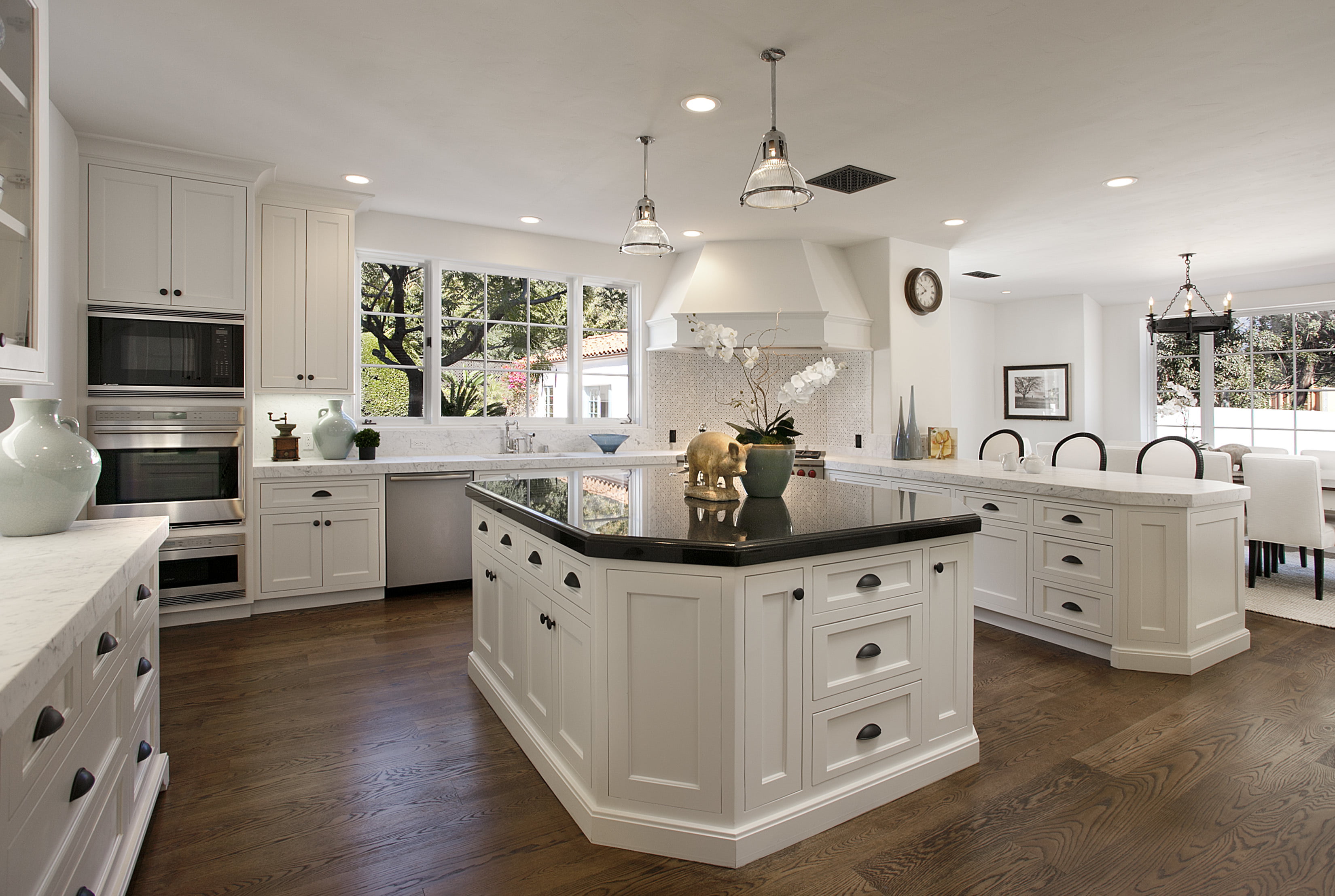 no People, architecture, kitchen, residential Building, home, white color, indoors, elegance, black, flooring, luxury, home Interior, inside Of, decor, HD Wallpaper