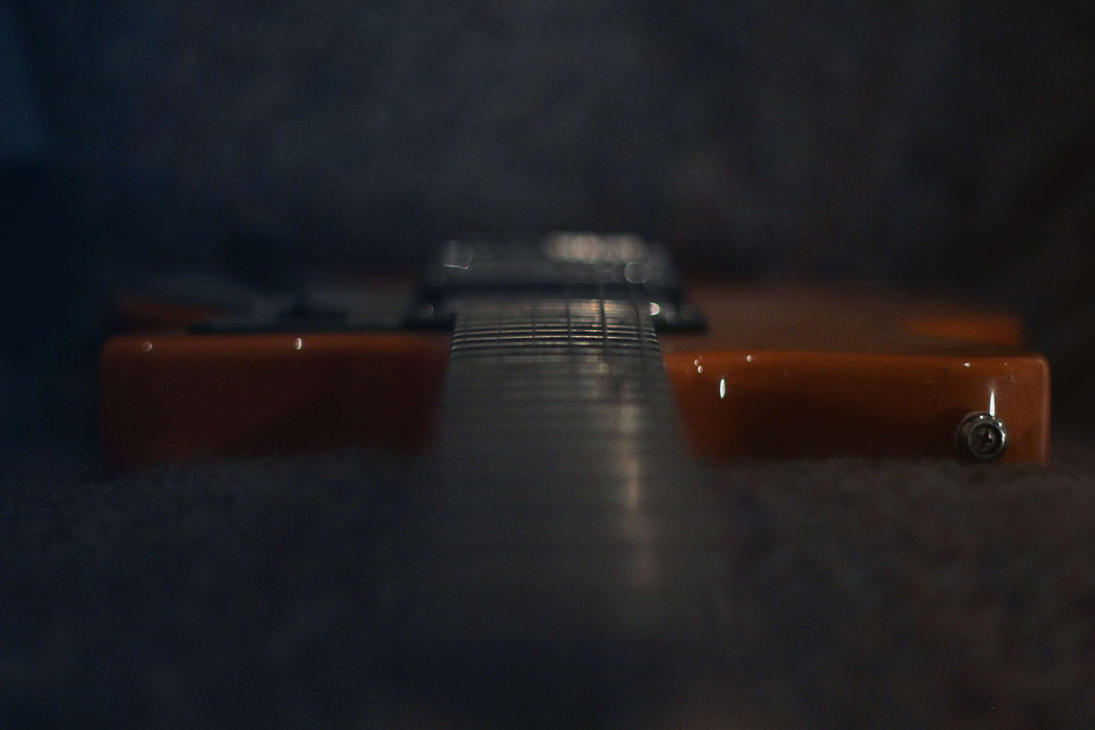 illuminated, performance, selective focus, reflection, indoors, no people, ibanez, music, 4K, single object, arts culture and entertainment, musical instrument, HD Wallpaper
