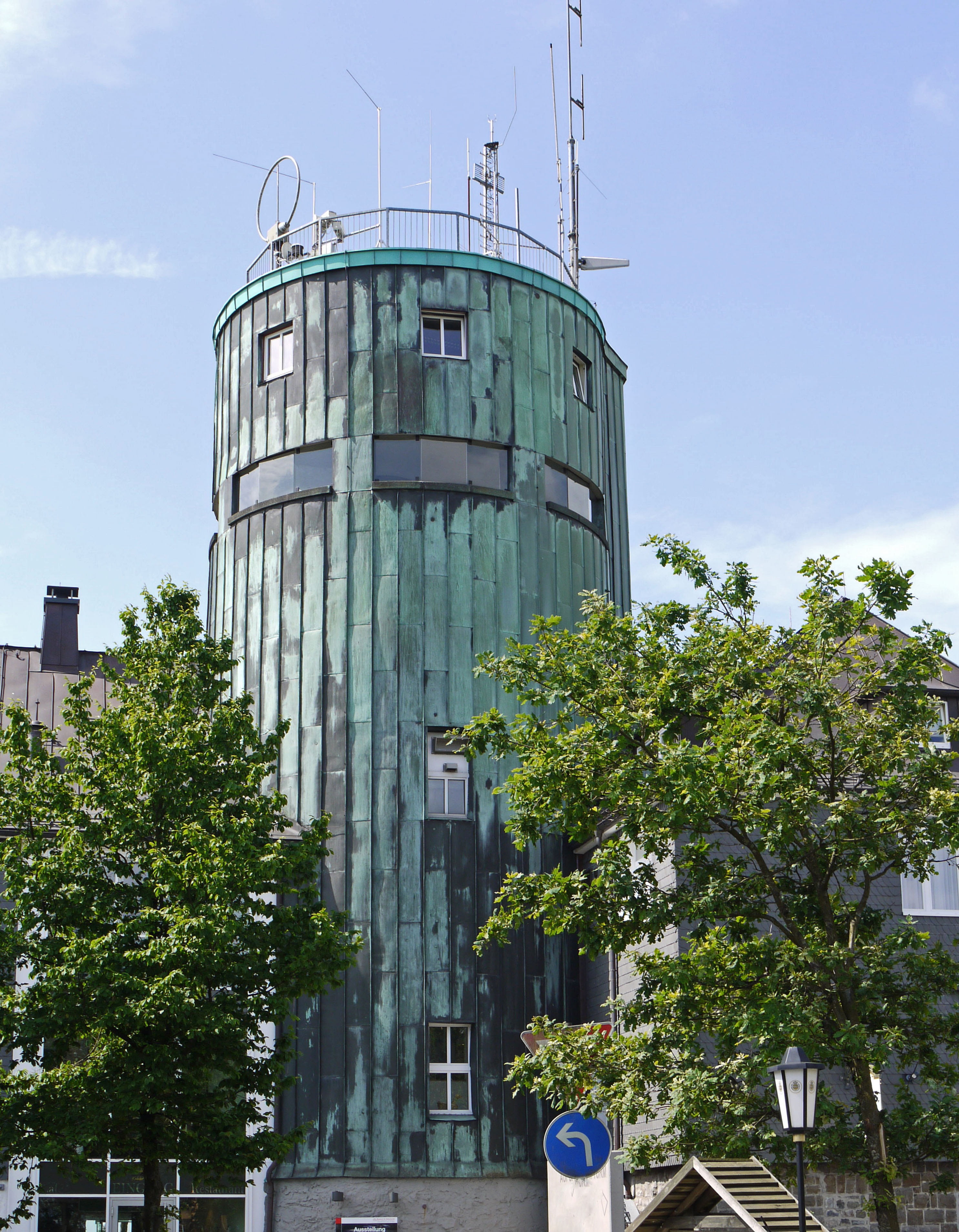 green color, outdoors, winterberg, growth, nature, tree, city, landmark, no people, tower, sky, architecture, building exterior, weather station, storage tank, Phone HD Wallpaper