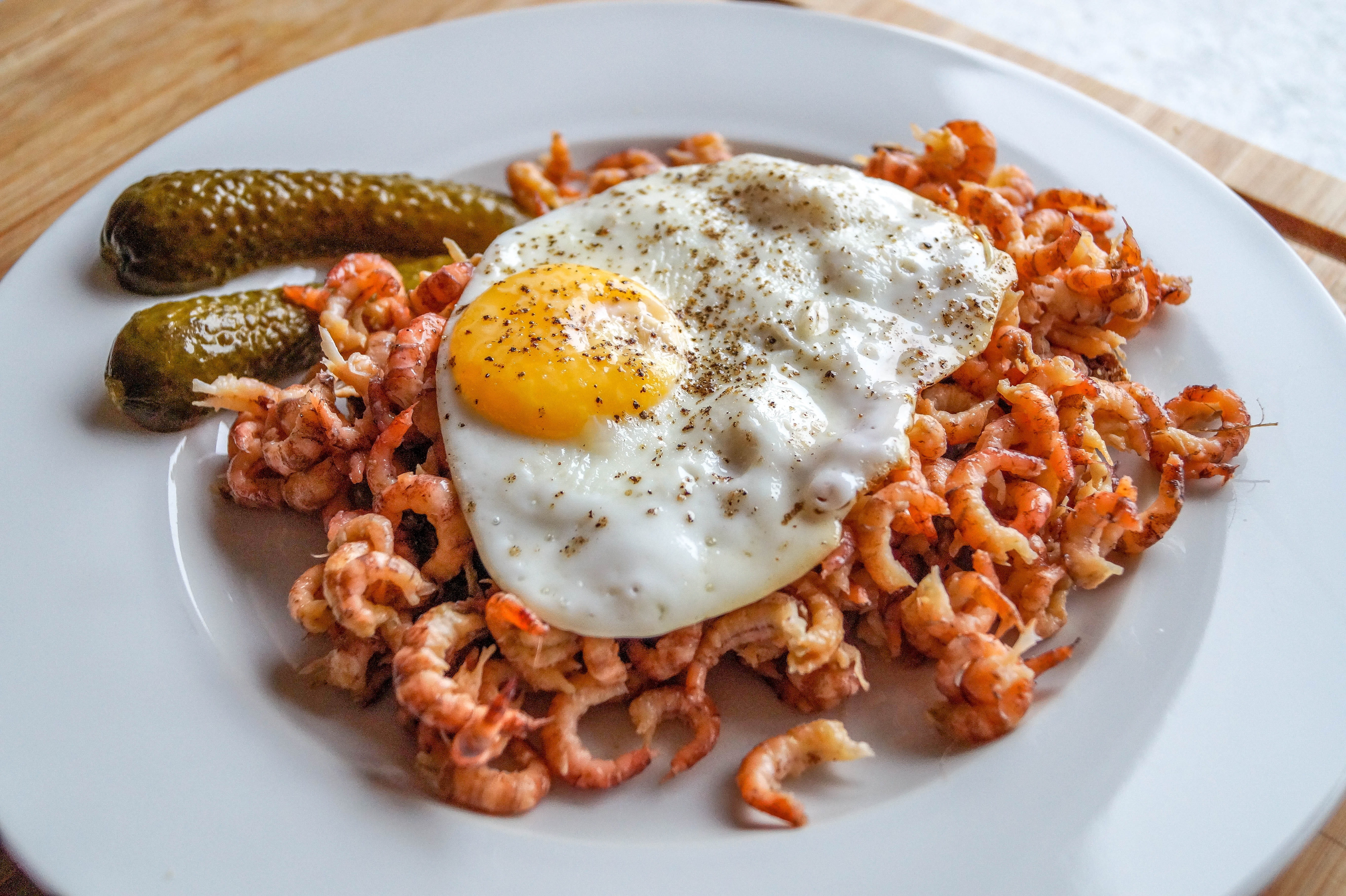 serving size, breakfast, snack, high angle view, wellbeing, bacon, eat, food, close-up, pork, healthy eating, egg yolk, freshness, plate, no people, north german, HD Wallpaper