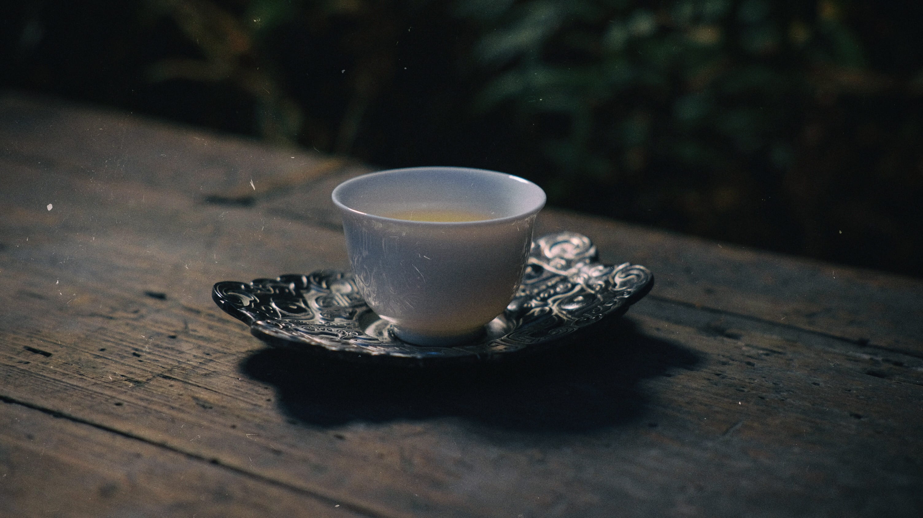 decor, table, art, traditional, glass, handmade, no people, tea - hot drink, tea cup, oriental, wood - material, cup, tea, refreshment, mug, art gallery, HD Wallpaper