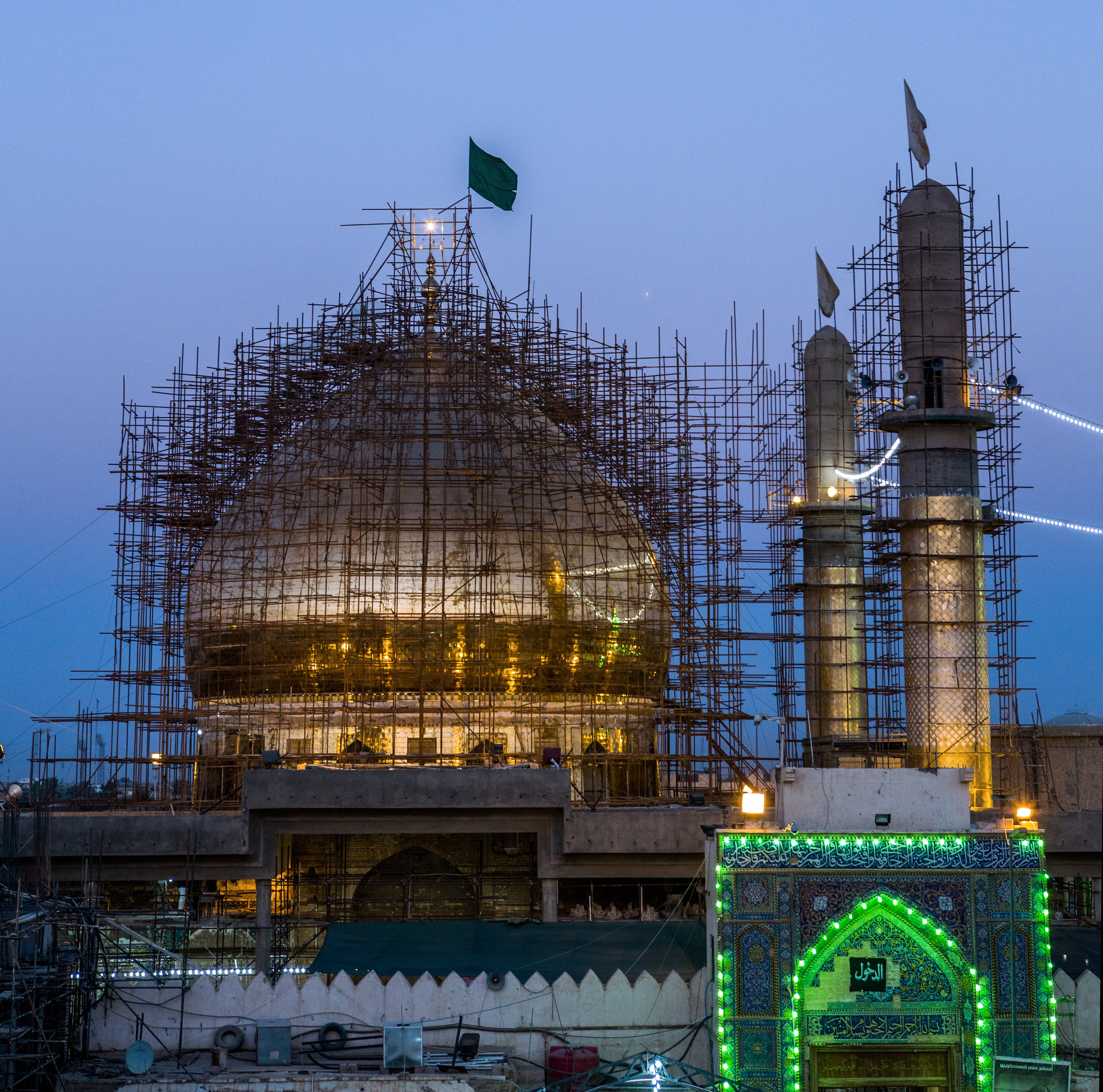 mosque, building, minarets, nature, iraq, sky, built structure, 2K, illuminated, factory, tall - high, al-askari mosque, city, architecture, night, building exterior, HD Wallpaper