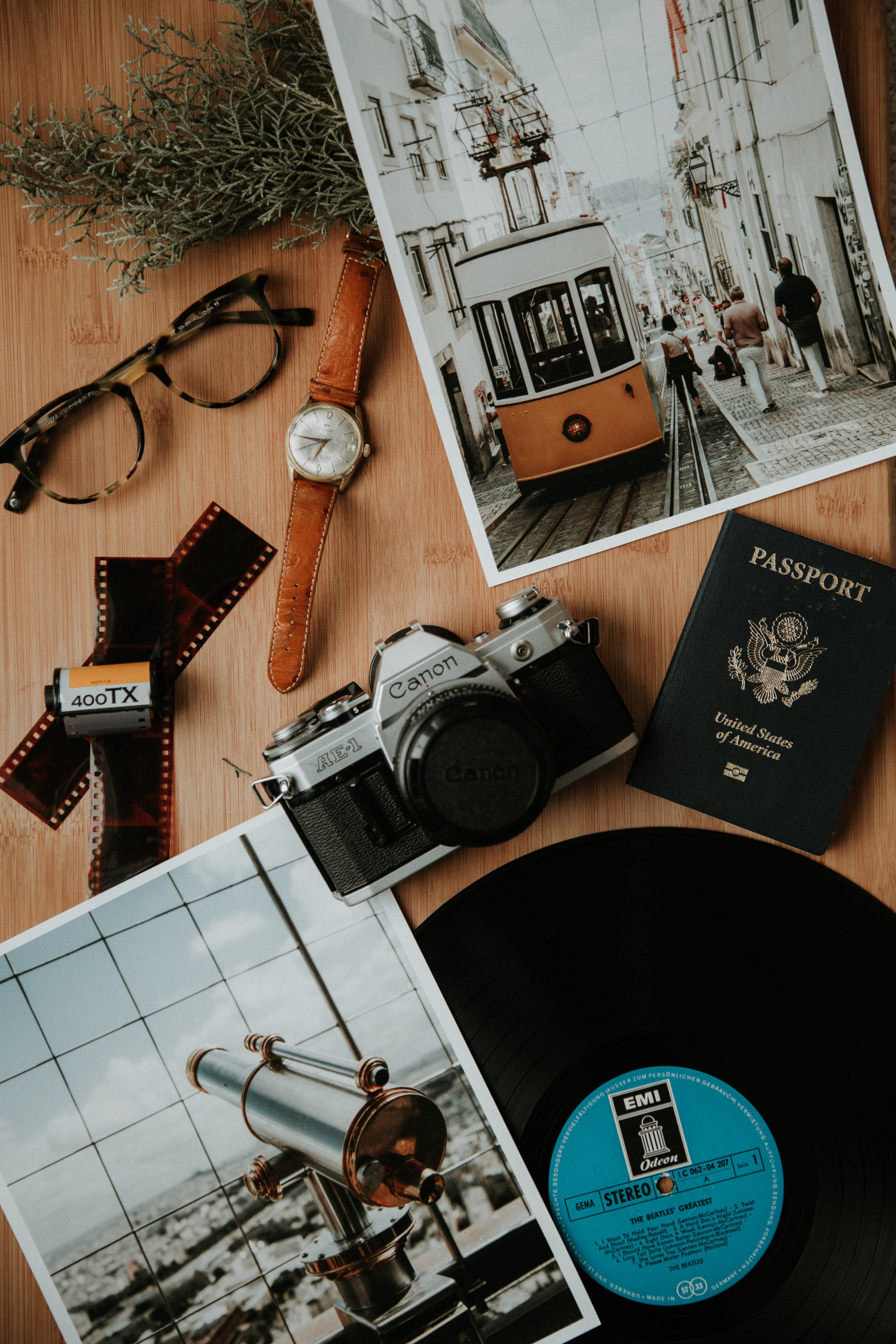 canon, antique, table, retro styled, film camera, travel, day, camera - photographic equipment, indoors, container, film, point, top, shoot, still life, Phone HD Wallpaper