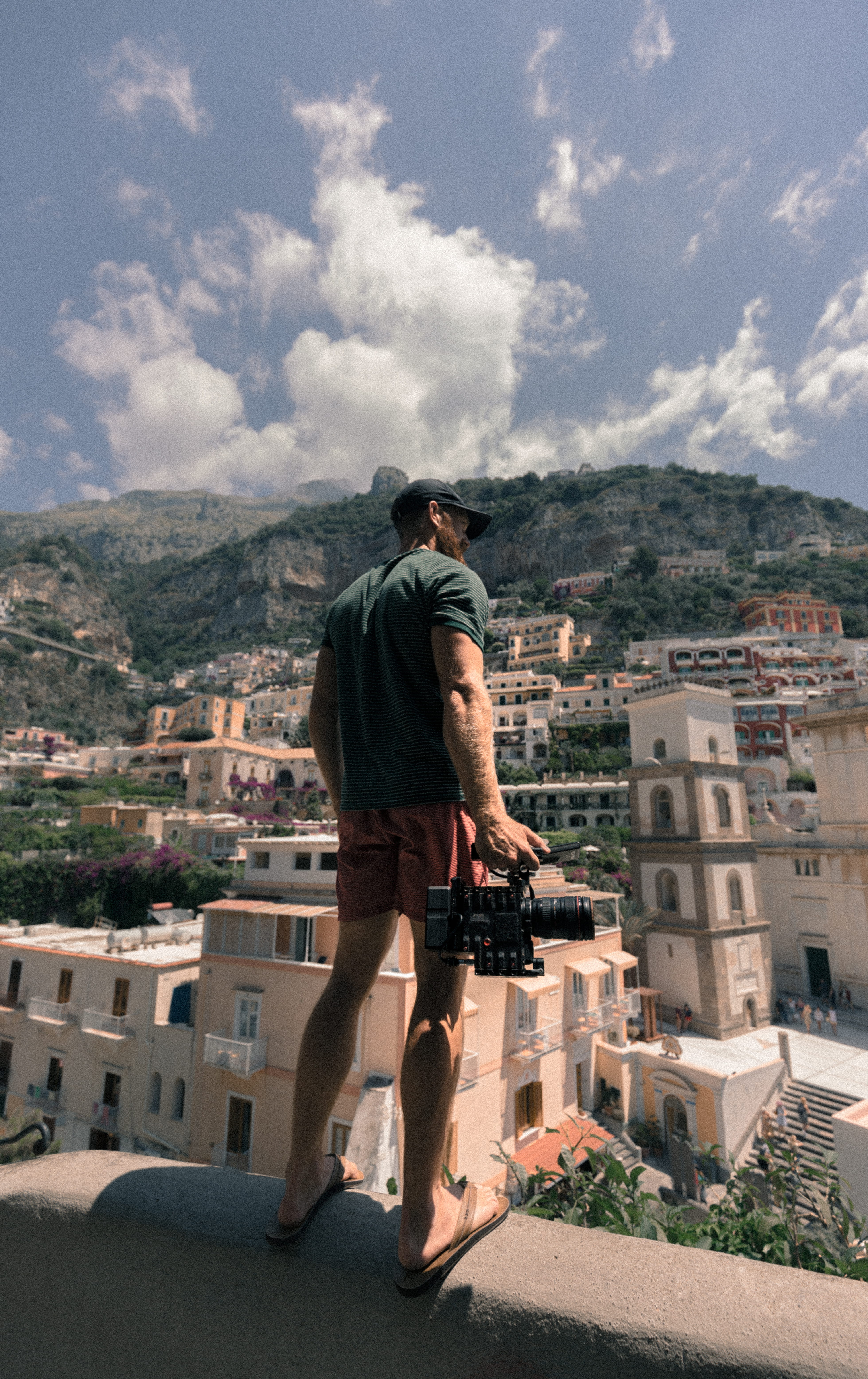 townscape, canon photography, residential district, man, city, camera, hillside, building, wall, buildings, outdoors, muscle, film gear, full length, landscape, Phone HD Wallpaper