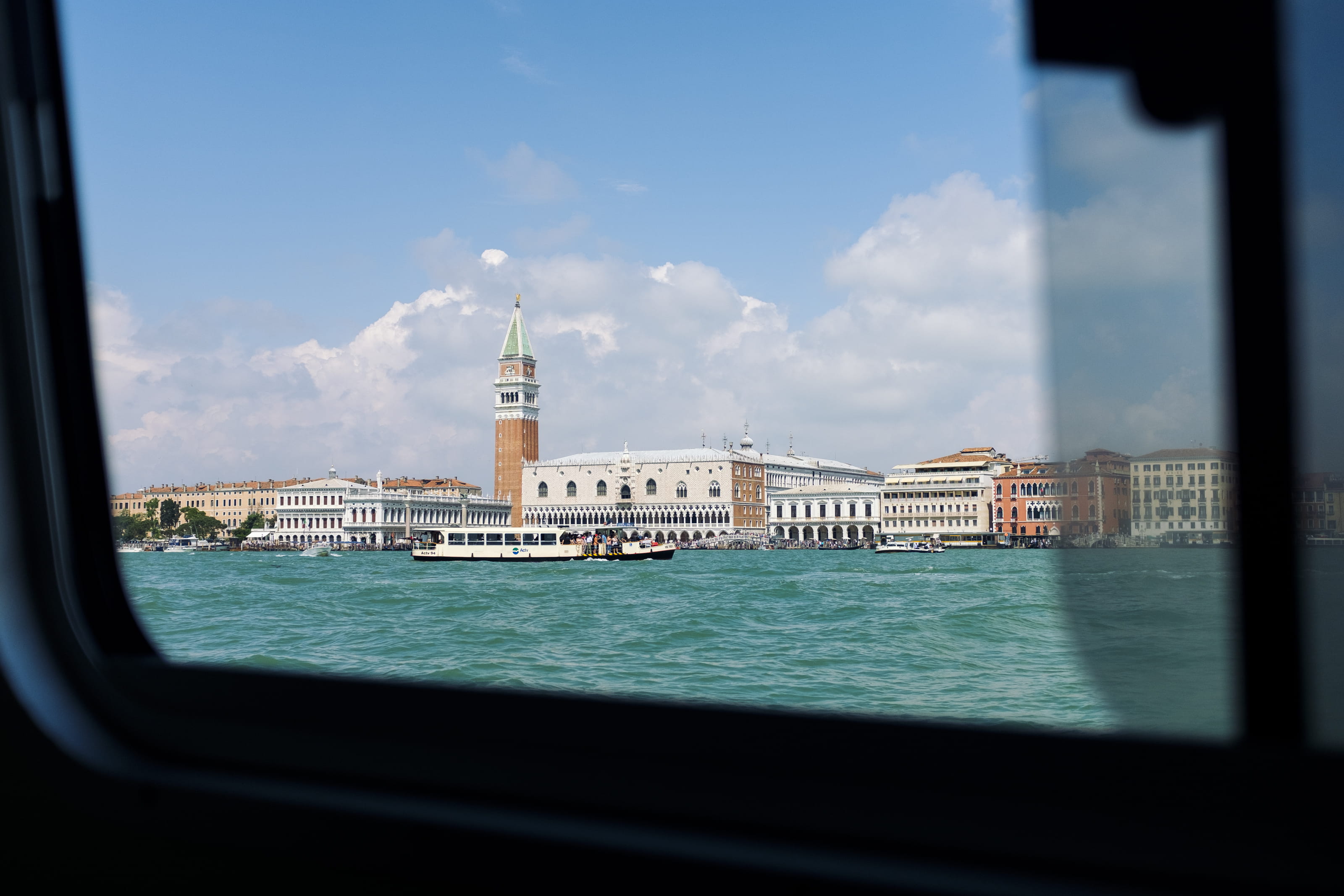 day, colors, boat, water, sky, venezia, outdoors, windows, busboat, spire, cloudy, 2K, transparent, building exterior, travel destinations, glass - material, HD Wallpaper