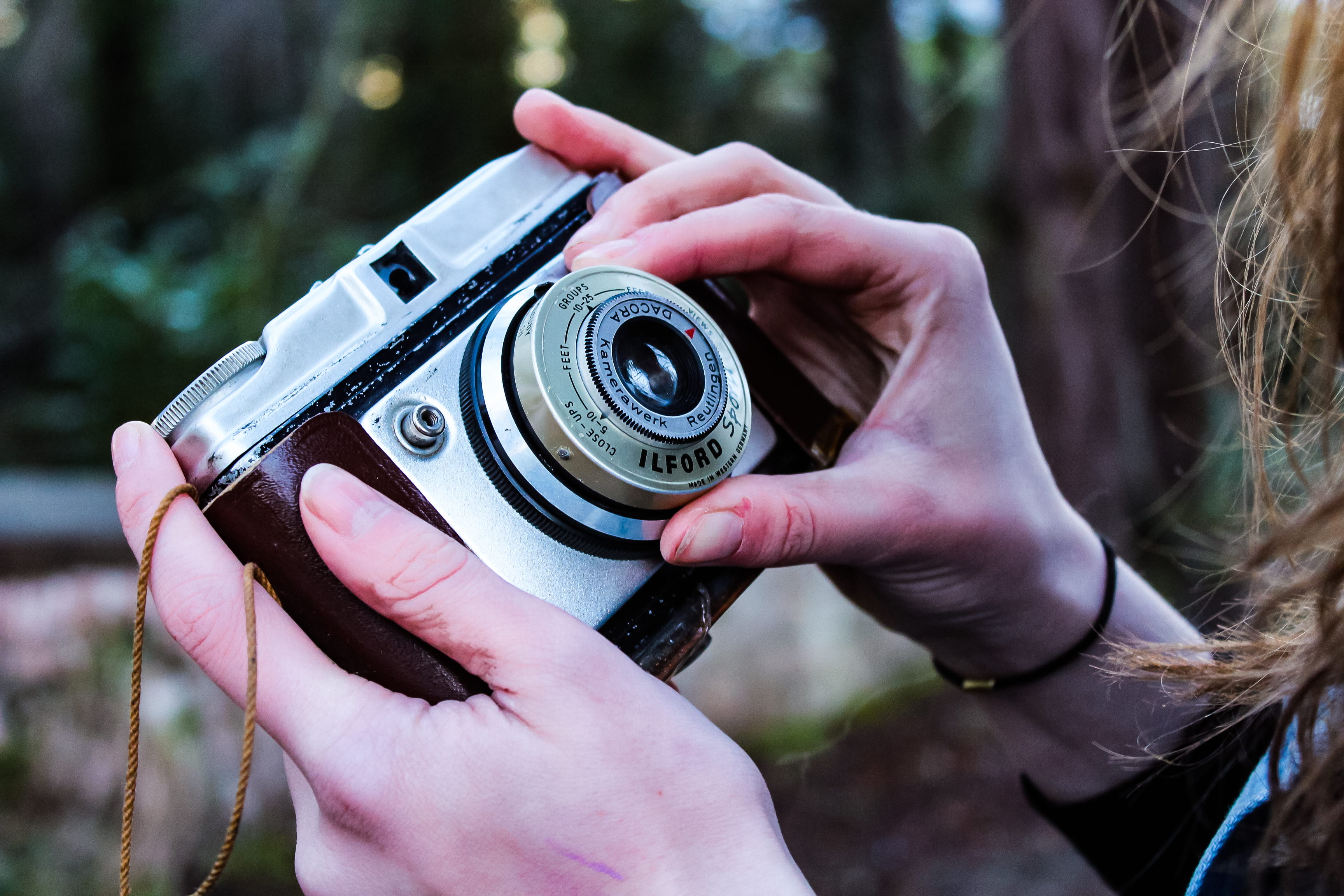 vintage, hand, digital camera, woman, women, leisure activity, shoot, outdoors, obscured face, 2K, technology, photography themes, lifestyles, lens, hairstyle, HD Wallpaper
