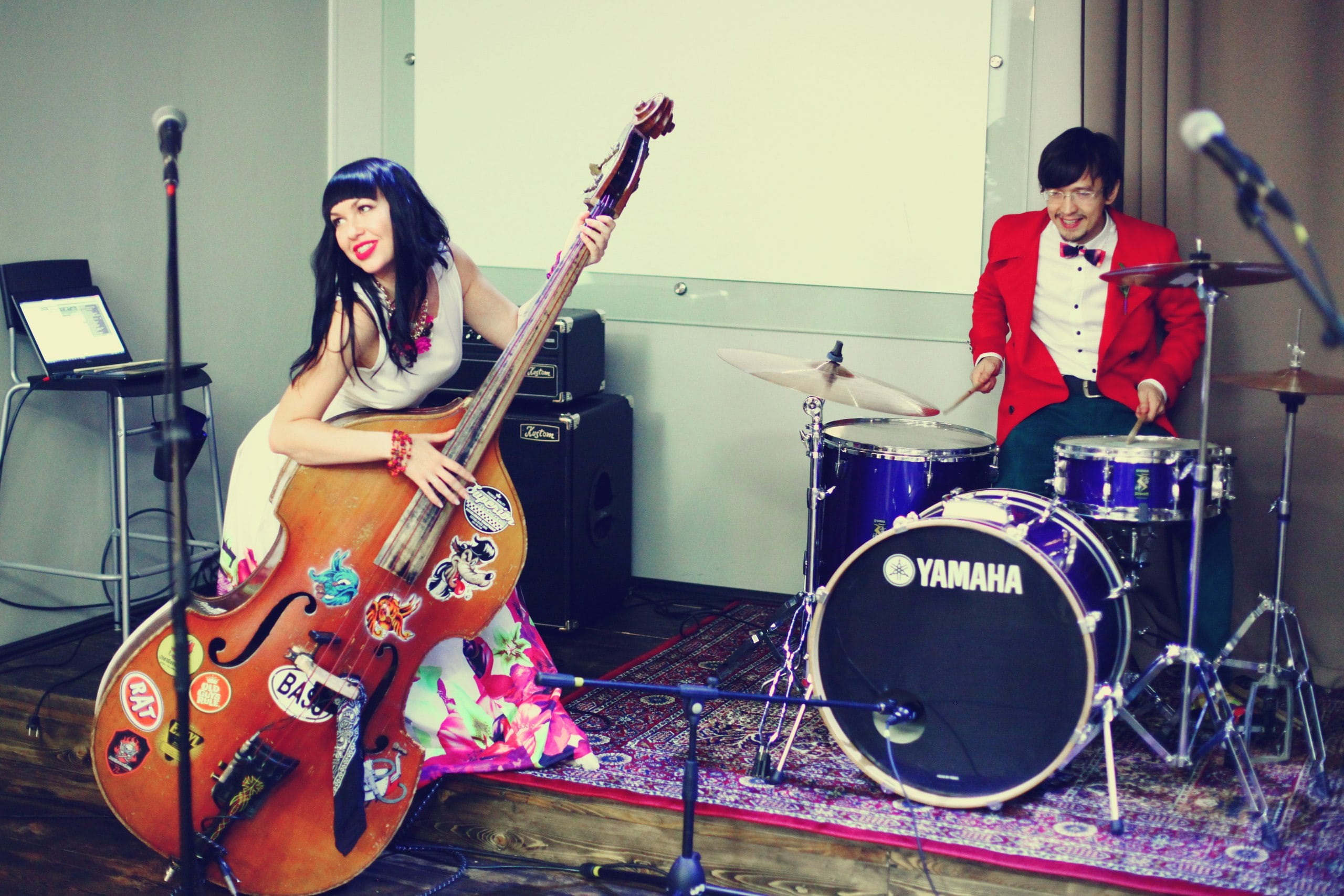 2K, stage - Performance Space, fun, drum, women, double bass, string instrument, playing, musical Instrument, girls, sitting, arts culture and entertainment, HD Wallpaper