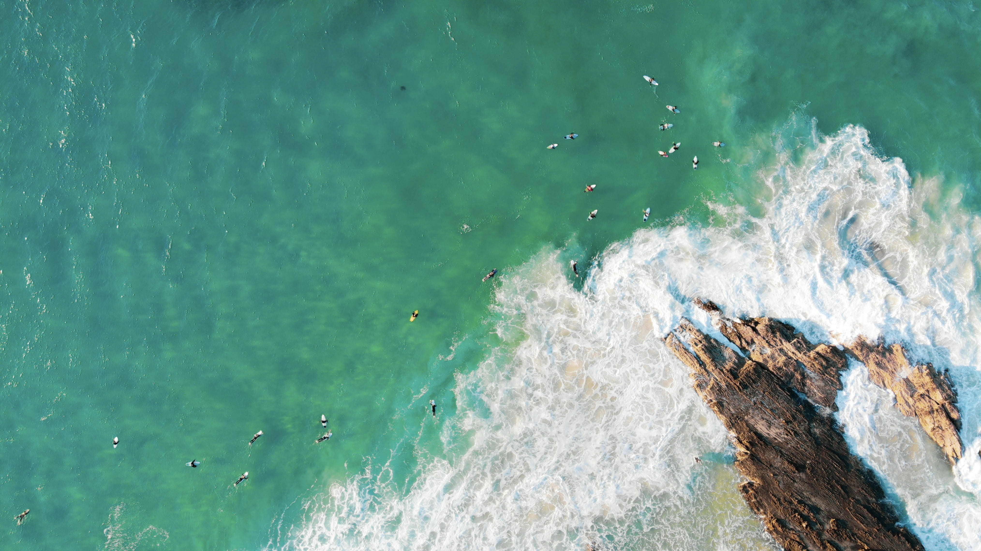 near, coolangatta, splashing, person, surfer, aquatic sport, power in nature, snapper rocks road, land, outdoors, drone view, aerial, rock, surf, photography, HD Wallpaper