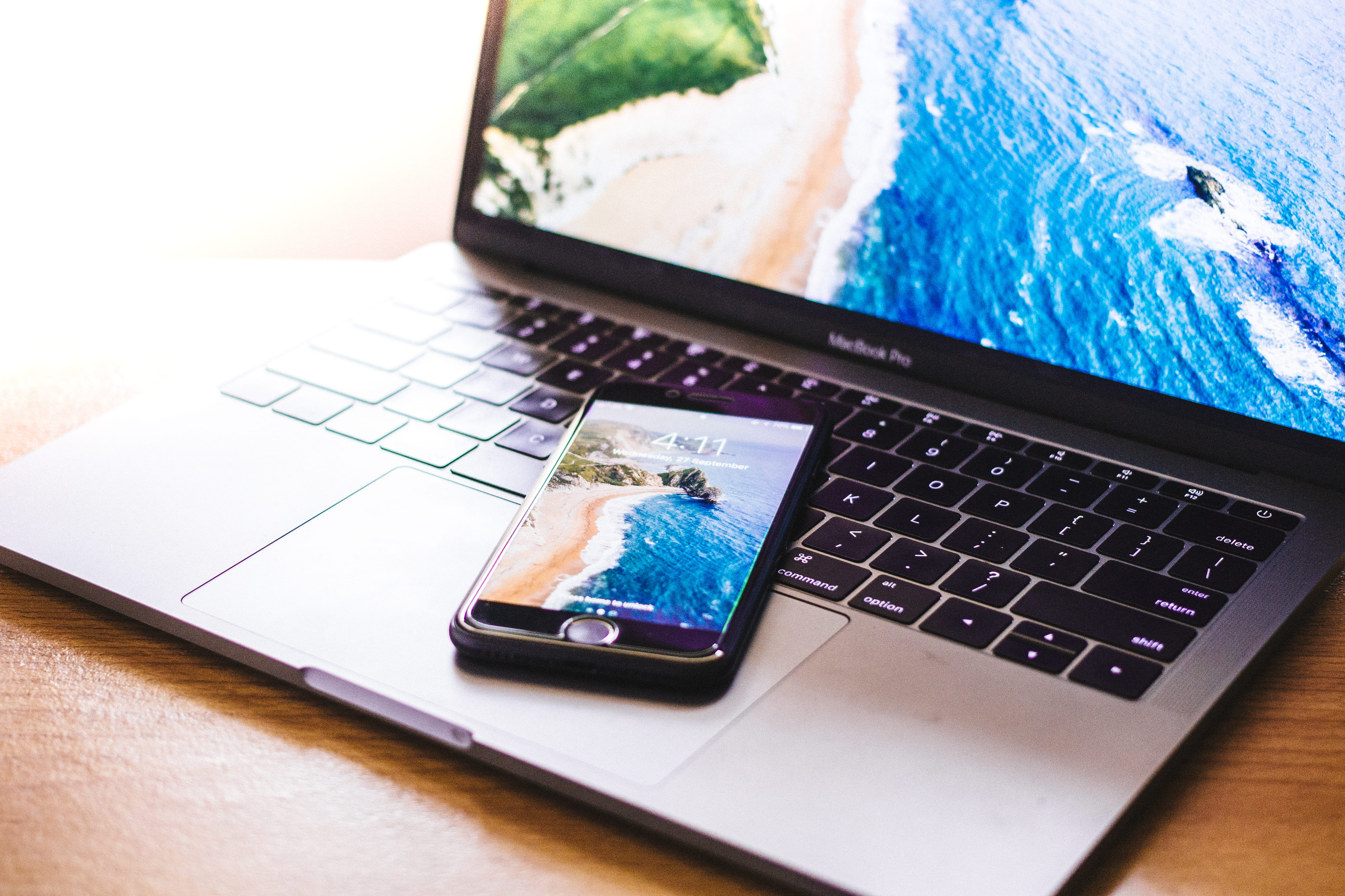 portability, closeup, global communications, no people, indoors, computer equipment, beach, iphone, wireless technology, pro, turned, office, phone, seaside, HD Wallpaper