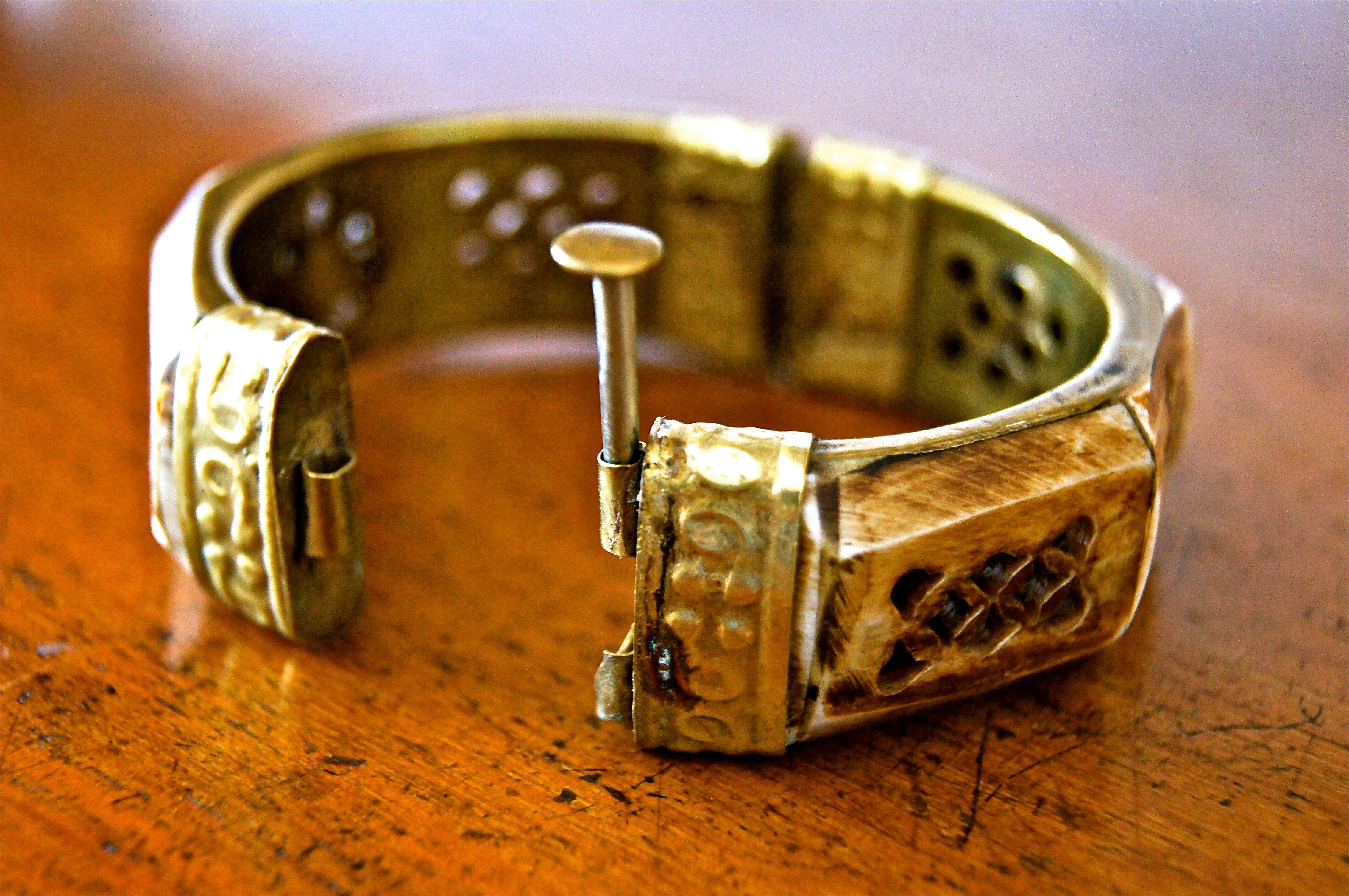 no people, antiquity, pattern, jewelry, still life, selective focus, metal, two objects, wood - material, focus on foreground, close-up, historically, ring, HD Wallpaper