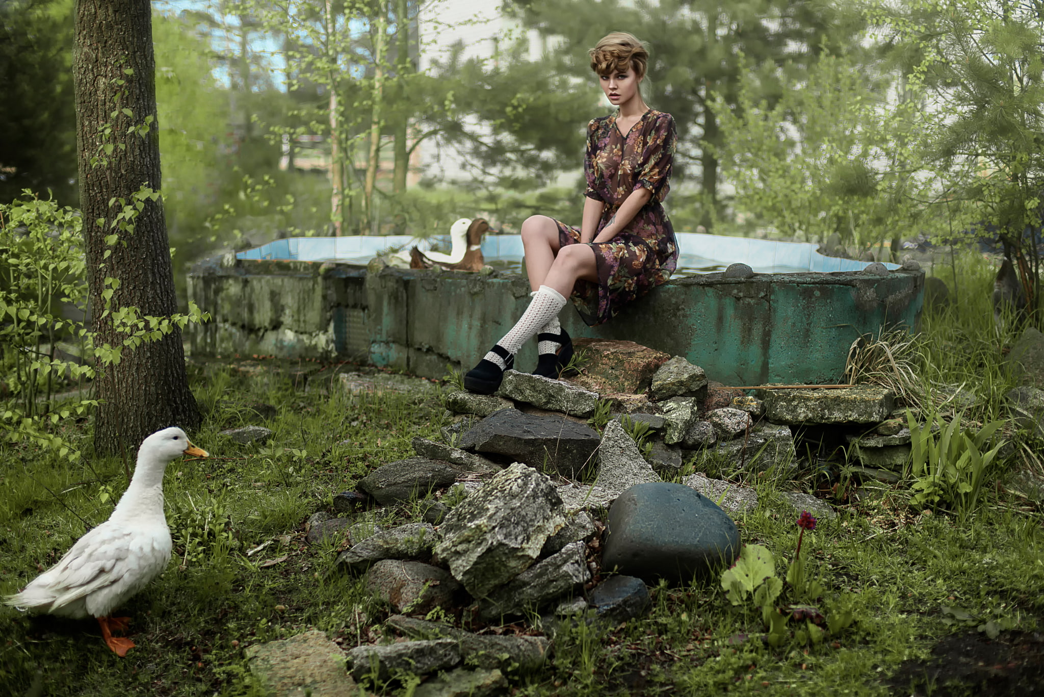 young women, bird, floral, outdoors, 1080P, plant, Nastya, Tatiana Mercalova, real people, sleeved, leisure activity, gardening, dress, full length, sitting, HD Wallpaper