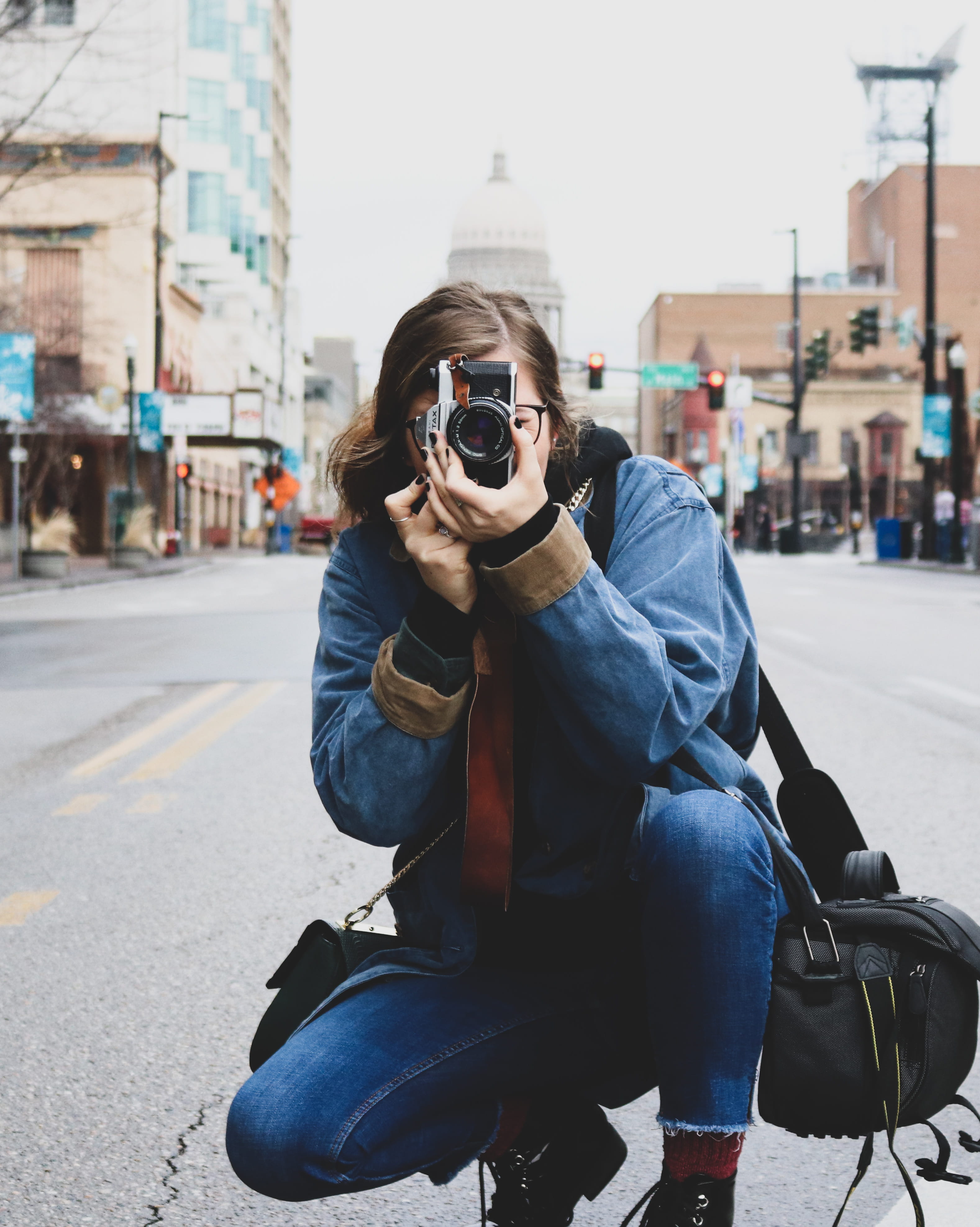 taking, front view, built structure, road, lifestyles, hair, accessory, 4K, strap, shelf, outdoors, architecture, activity, photography, picture, photo, Phone HD Wallpaper