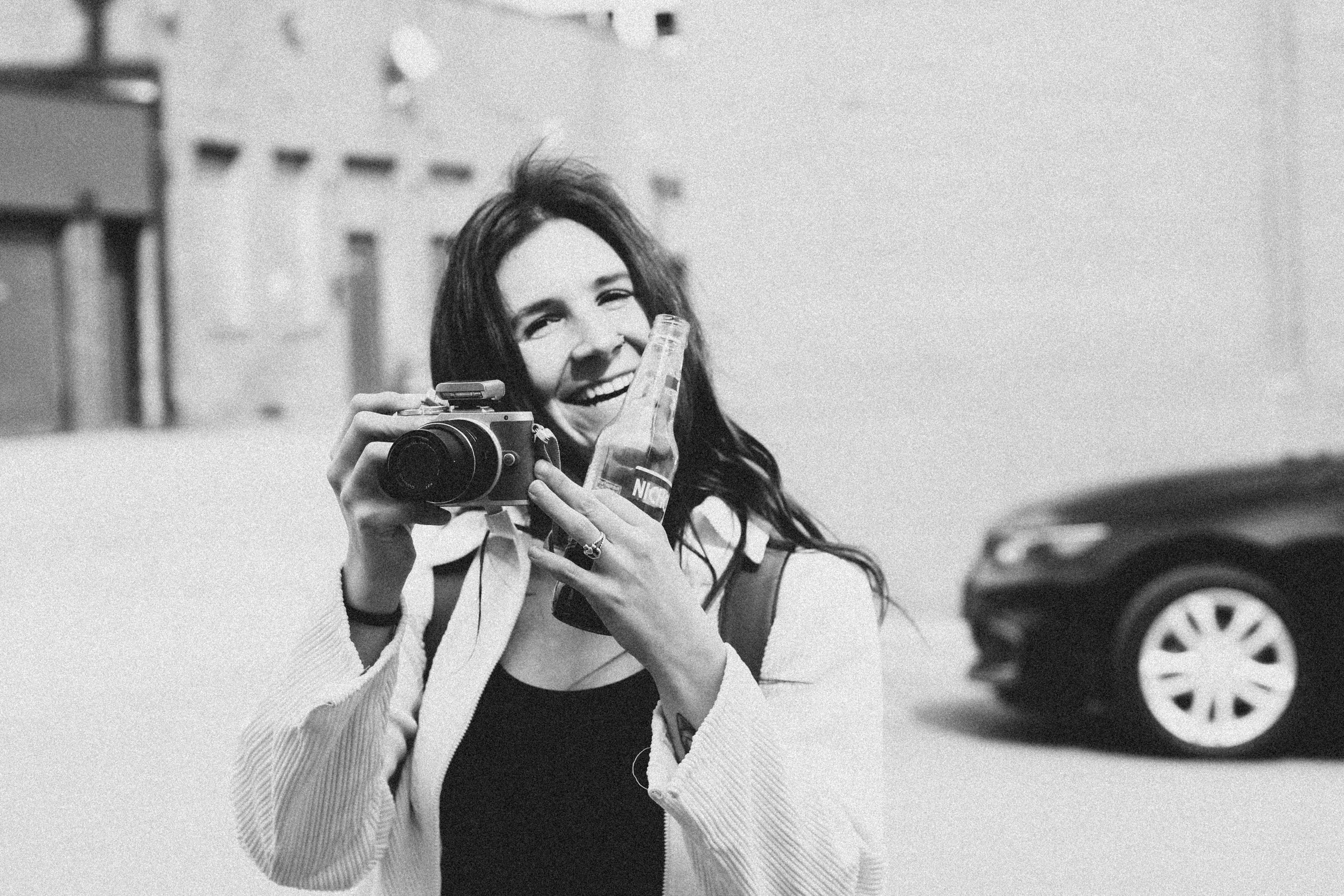 portrait, photography, beautiful woman, wiring, vehicle, photo, grayscale, human, automobile, technology, women, electronics, lifestyles, car, photographer, HD Wallpaper